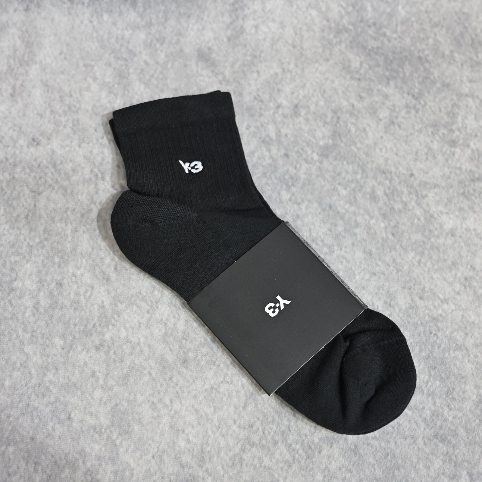 Y-3 CLASSIC LOW SOCKS （BLACK） / ストライプ ソックス （ブラック） JZ6276