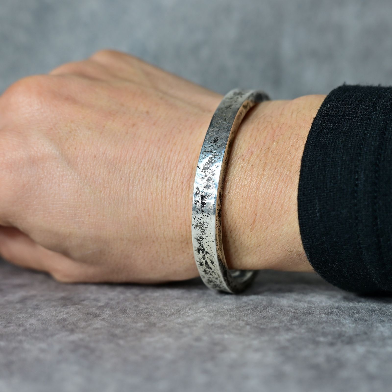 STRAIGHT BANGLE MID｜ SILVERS 純銀