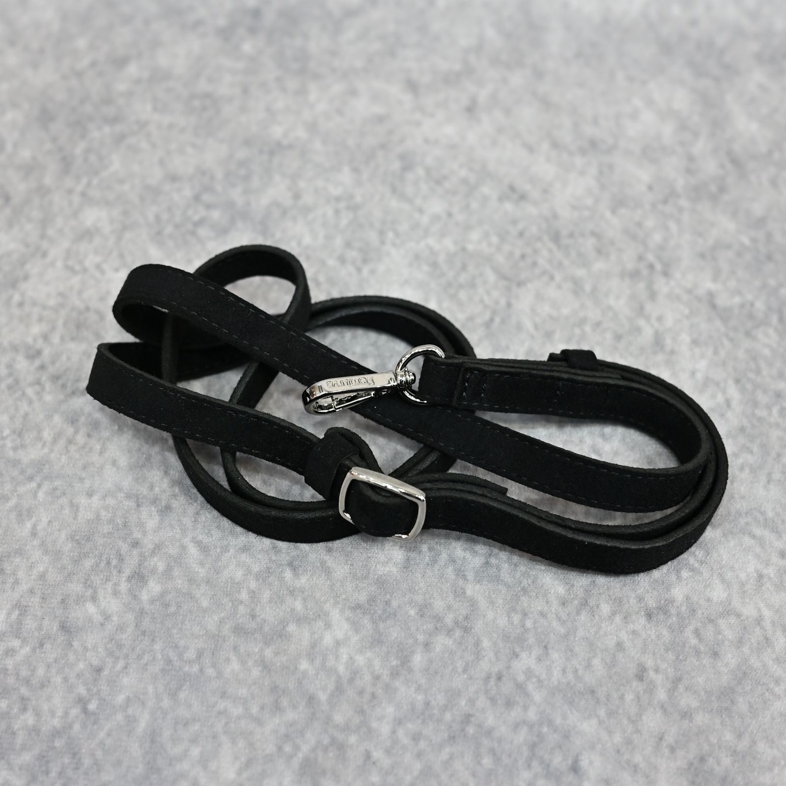 STRAP × Ultrasuede® 130cm （BLACK） 携帯ストラップ