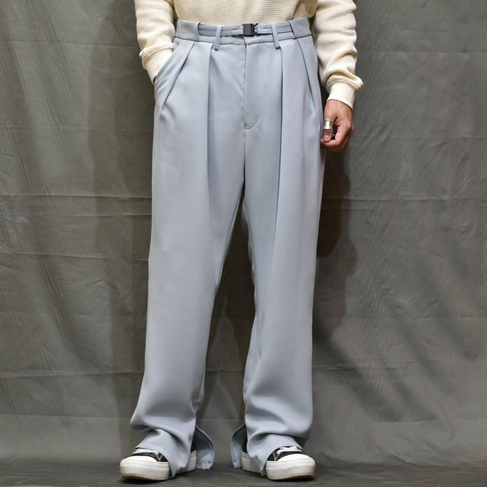2タックストレート&フレアパンツ / LB22SS-PT01-DT (PALE BLUE)