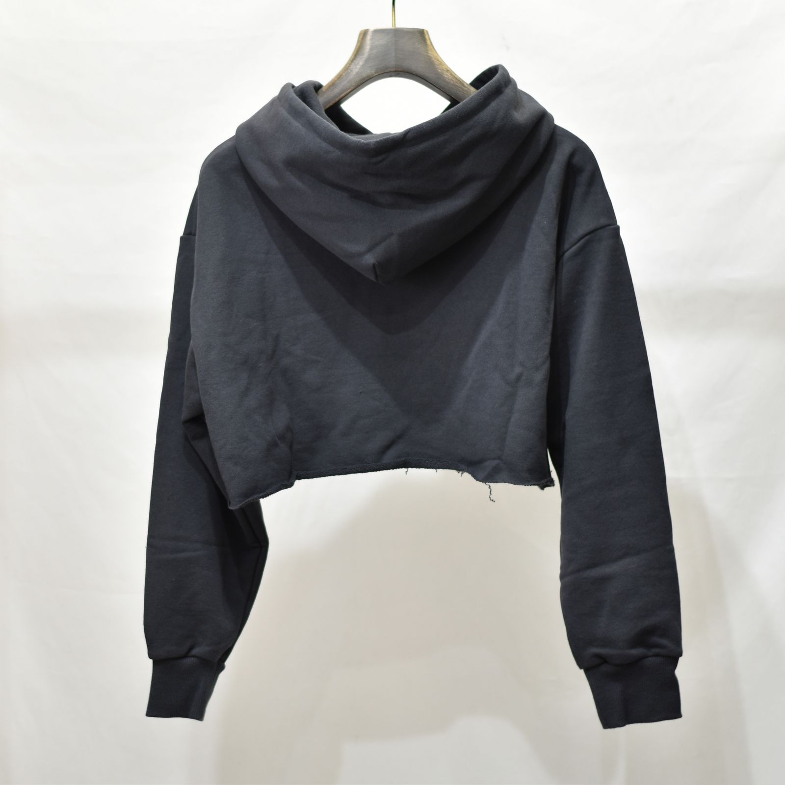 CROPPED HOODIE 'Nightmare (BK) / ショート丈 スウェットパーカ (WOMENS)