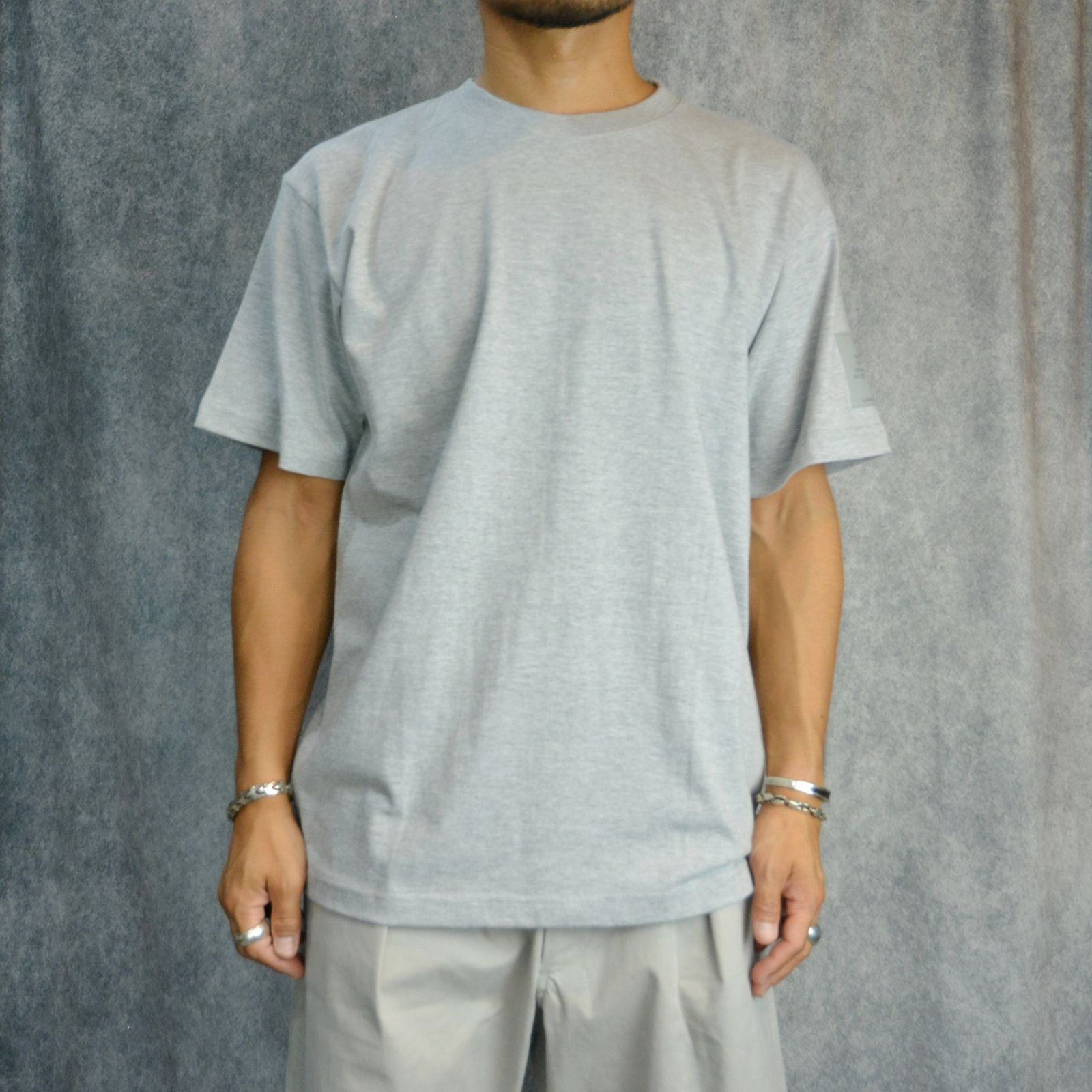 × INVINCIBLE®︎ ドロップショルダー Tシャツ （GRAY）