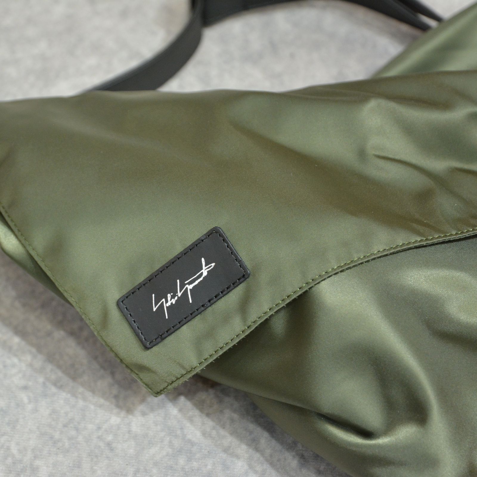 DRAPE SHOULDER (KHAKI) / ナイロン バッグ （カーキ） DK-I35-830-1-02