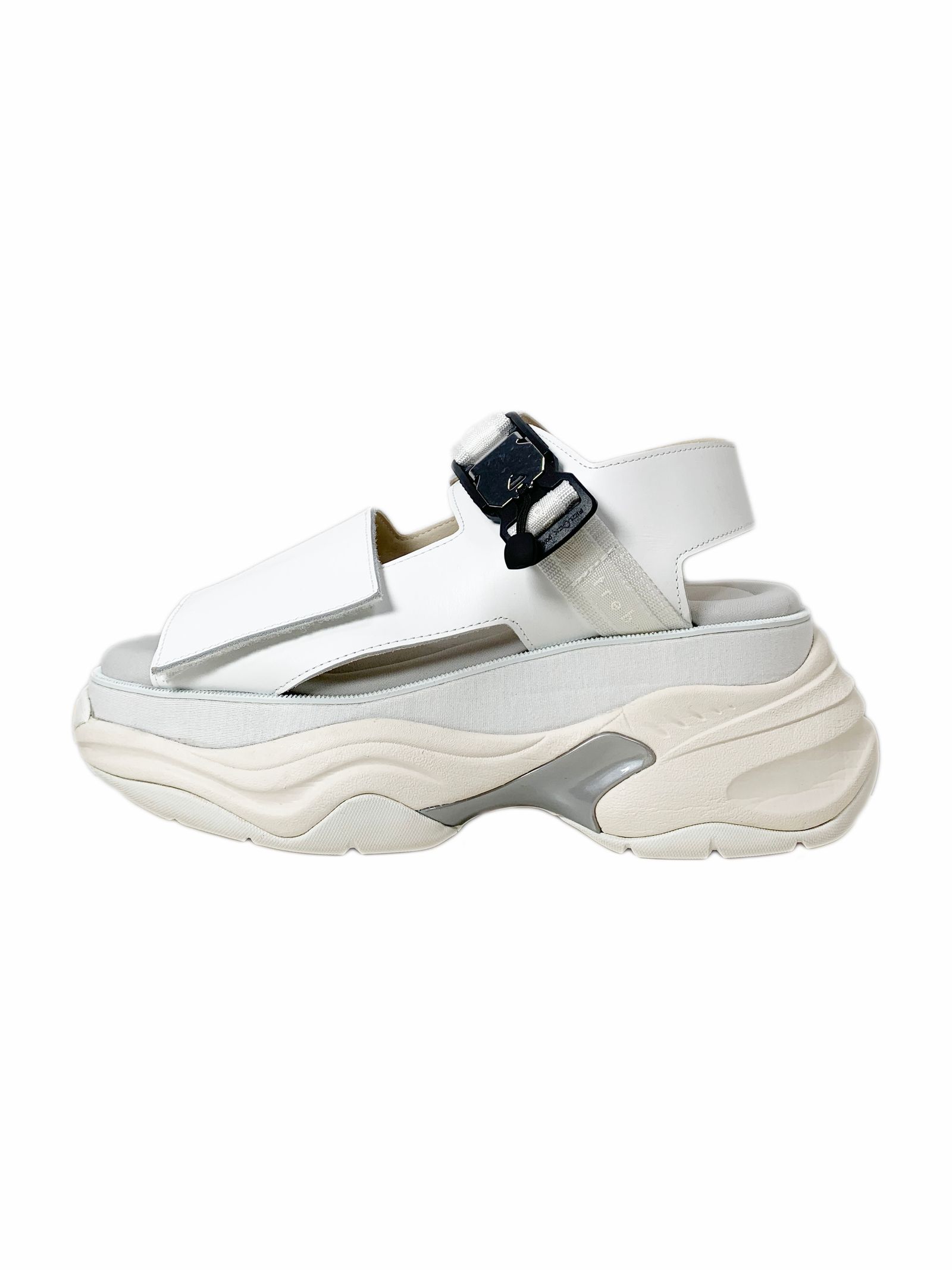 マグネットバックルシューサンダル / LB22SS-SHOES01 (WHITE)