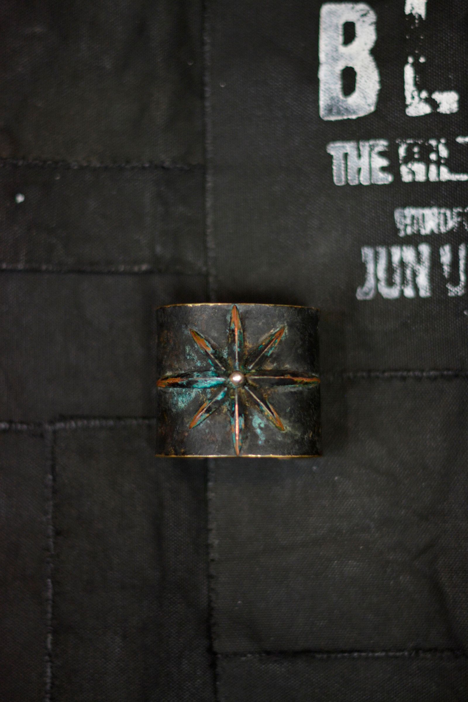 "GLORY BANGLE"