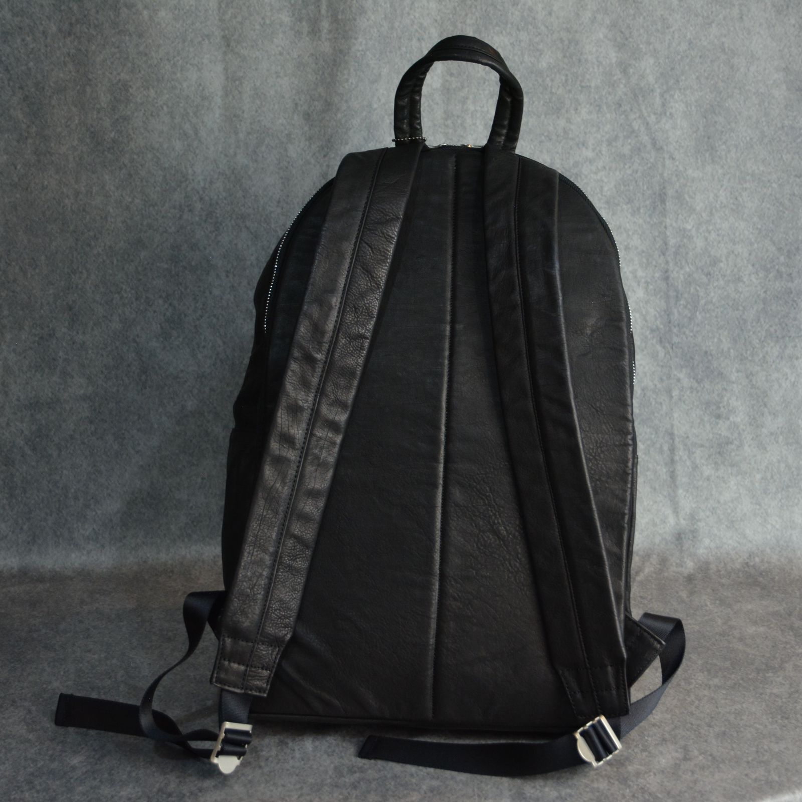 ジャパンカーフ タンニン鞣し 製品洗い加工 バックパック （BLACK）