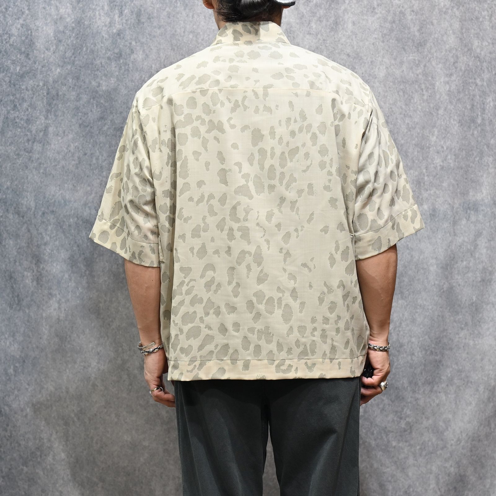 HALF SLEEVE SHIRT （BEIGE / ベージュ）｜半袖シャツ レオパード柄｜2261-SH53-018