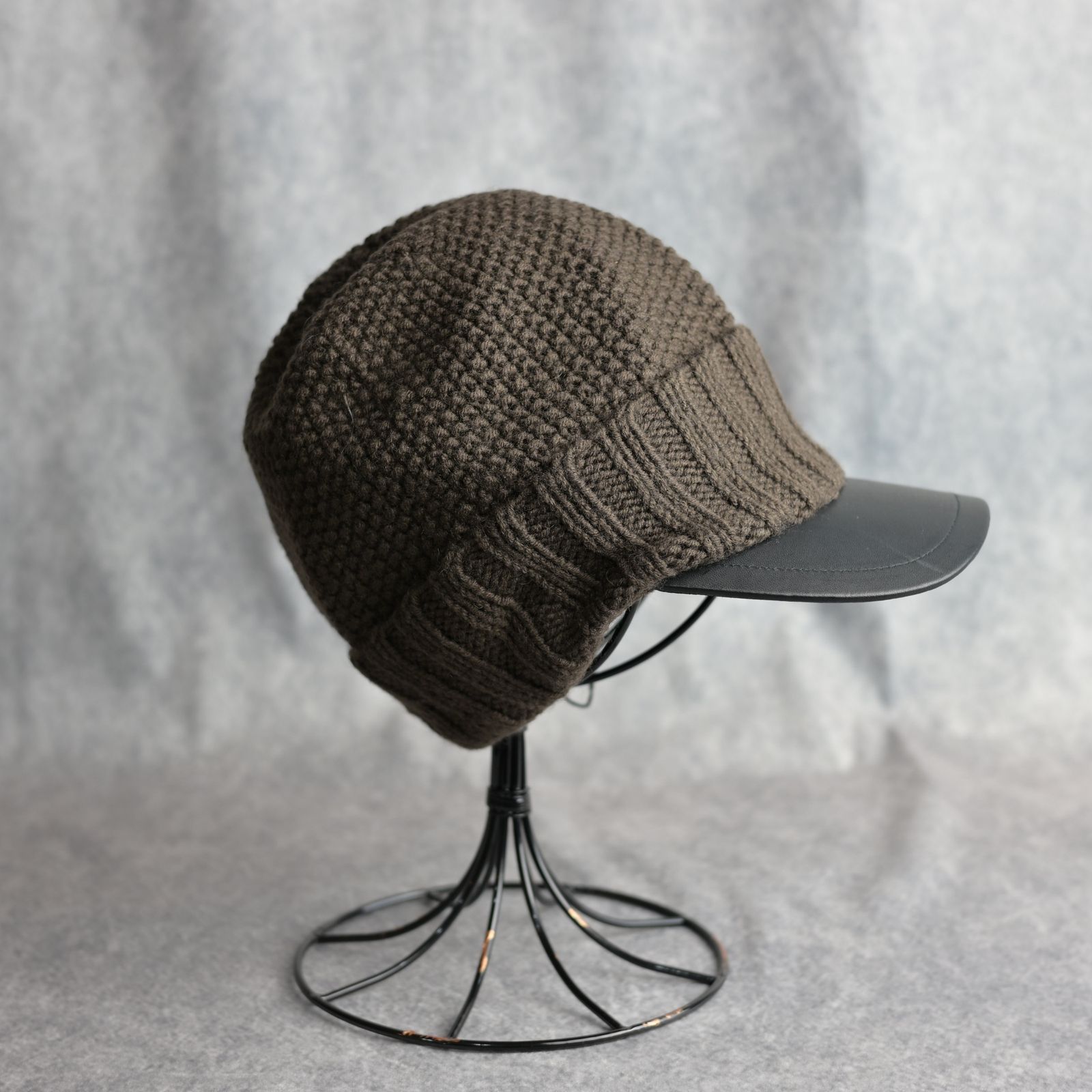 Furniture Leather つば付き ニットキャップ （D.BROWN / ダークブラウン）