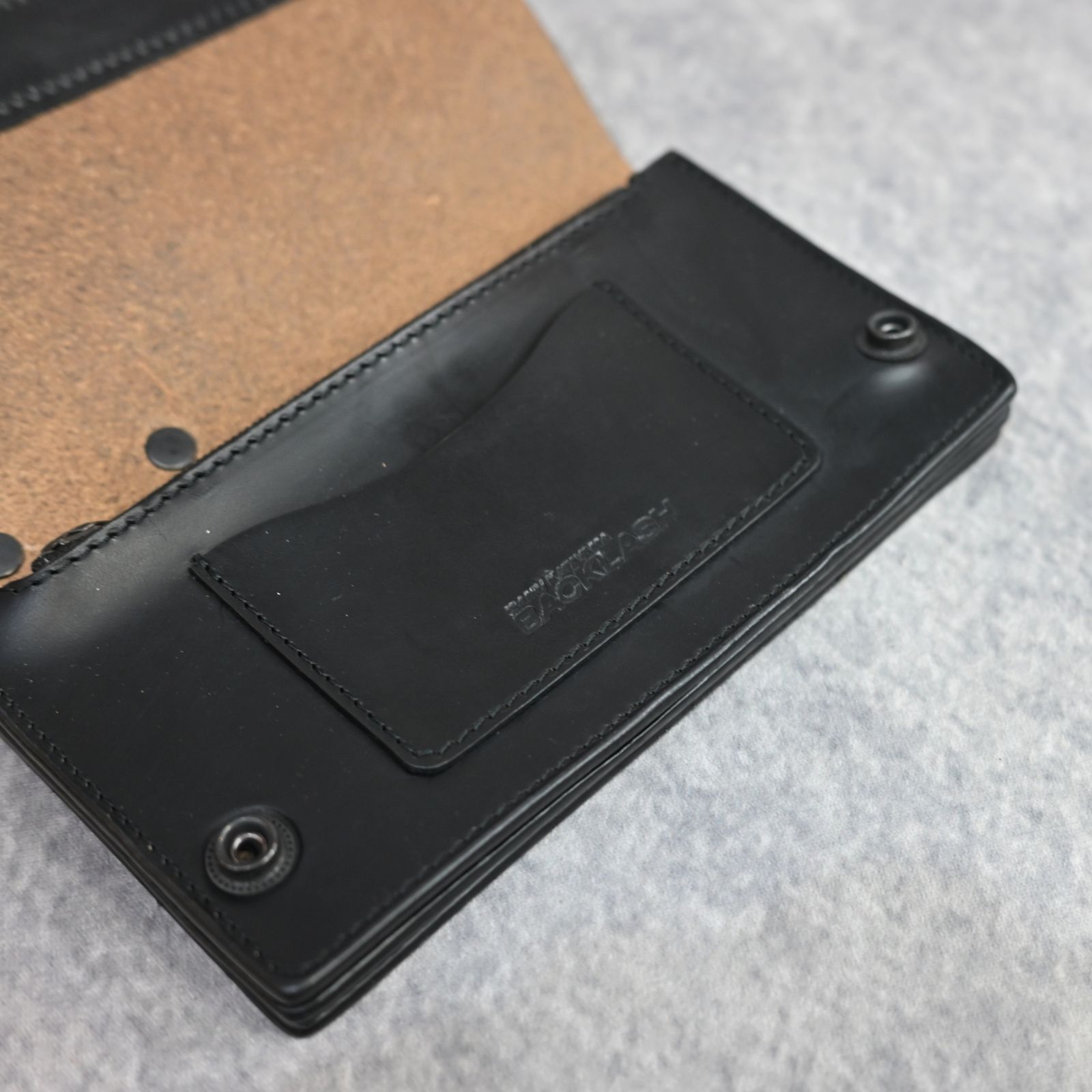 ホーウィンクロムエクセル ラージ トラッカーウォレット （BLACK）｜894-04