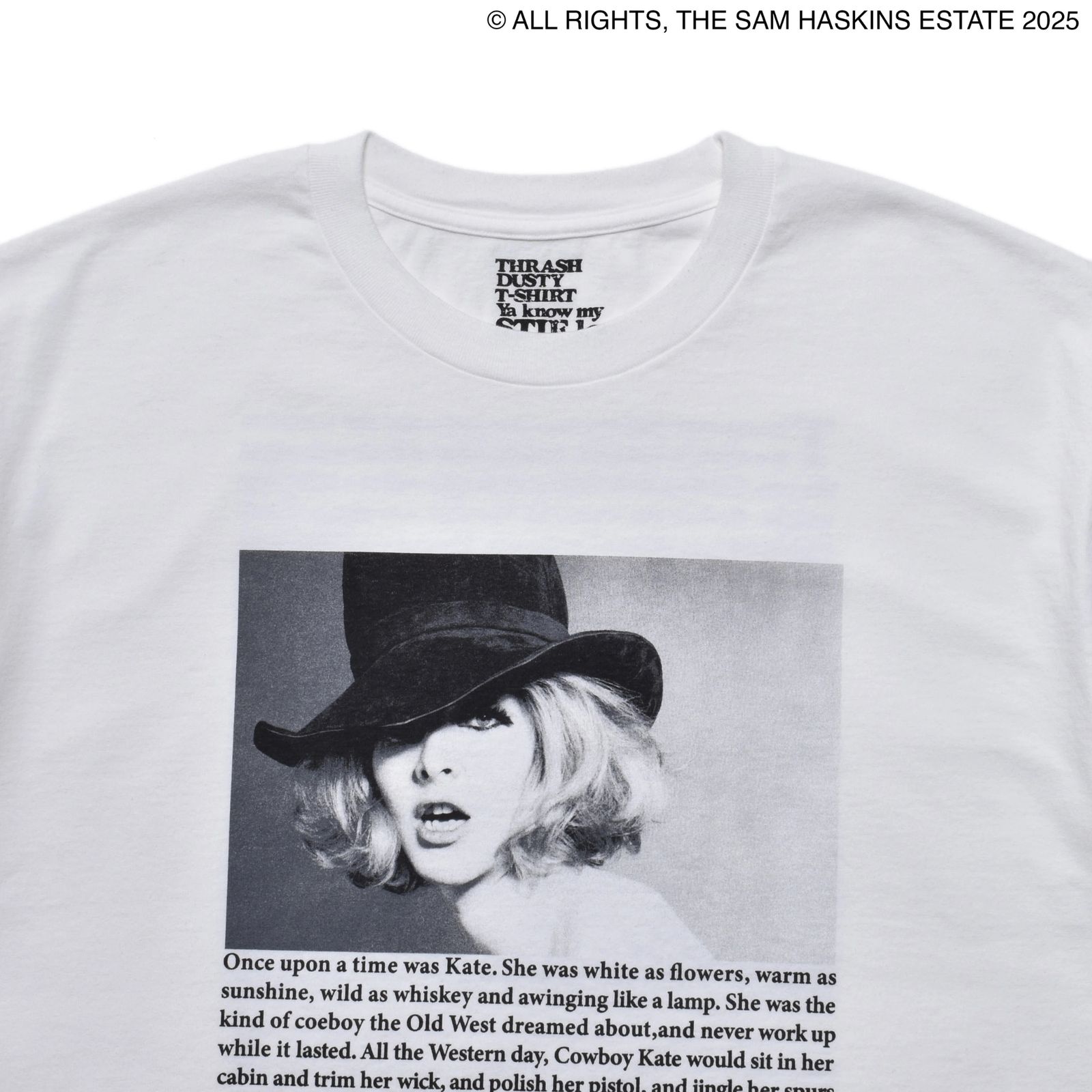 Sam Haskins × Stie-lo “kate” Tee （WHT）｜サム・ハスキンス×スティーロ ケイト プリントTシャツ｜25MND-STL005