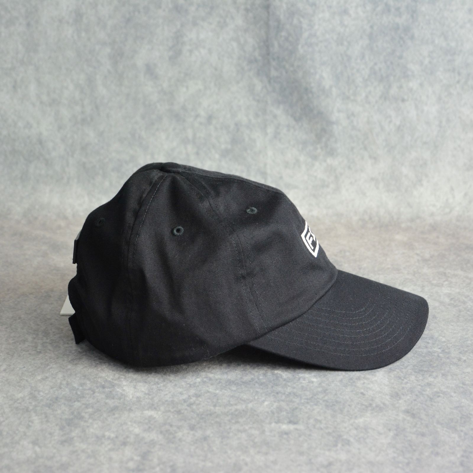 FORSOMEONE - BOX LOGO CAP (BLACK） / ボックスロゴ キャップ