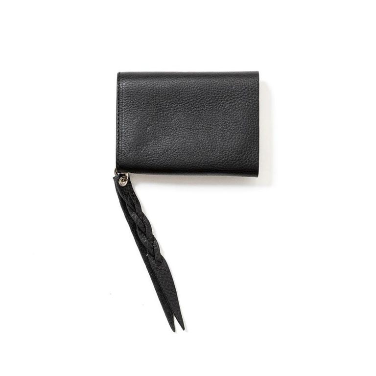 CALEE - PLANE LEATHER FLAP HALF WALLET ＜STUDS CHARM＞ (BLACK 