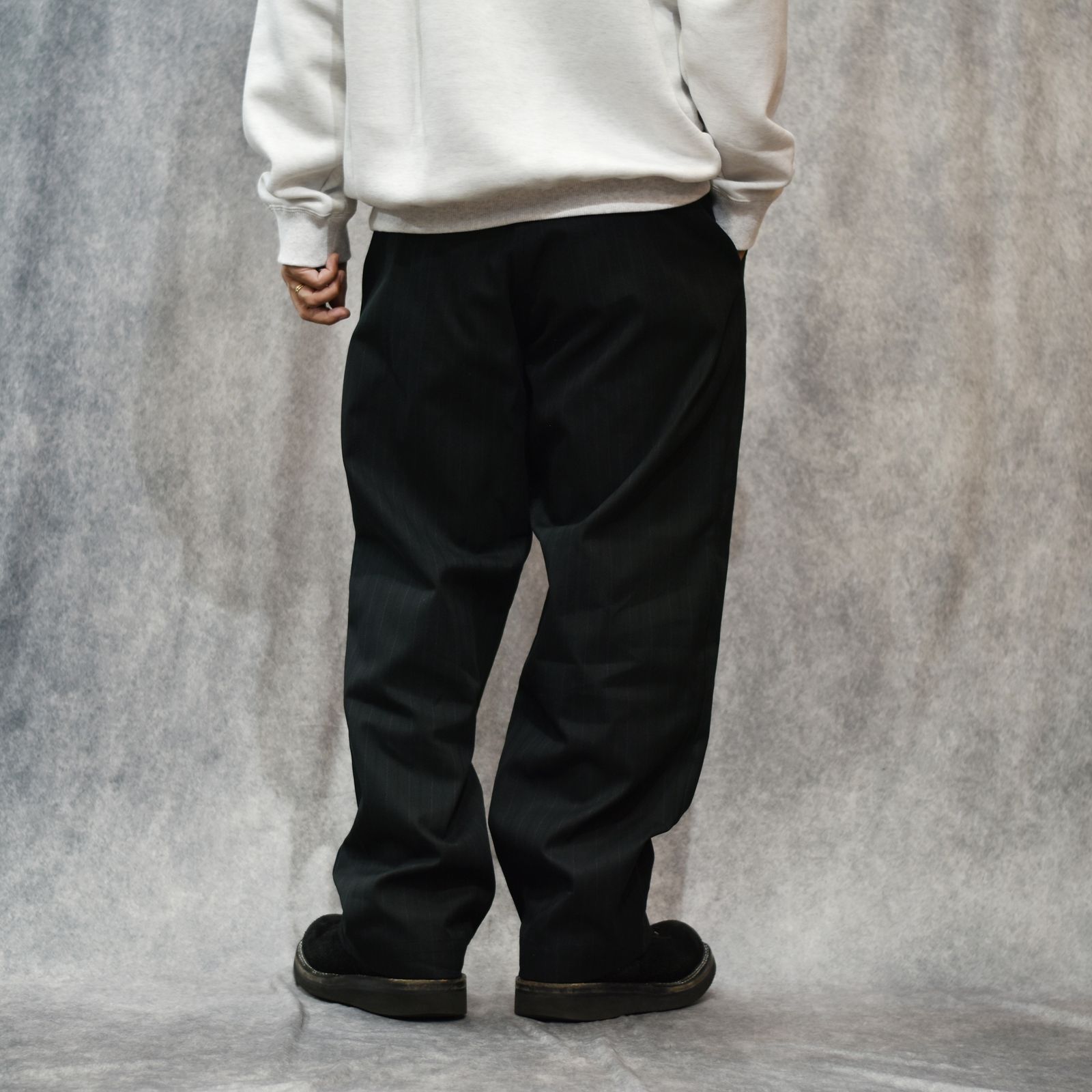 PINSTRIPE TUCK WIDE SLACKS (BLACK)｜ピンストライプタックワイドスラックス｜CL-25AW022