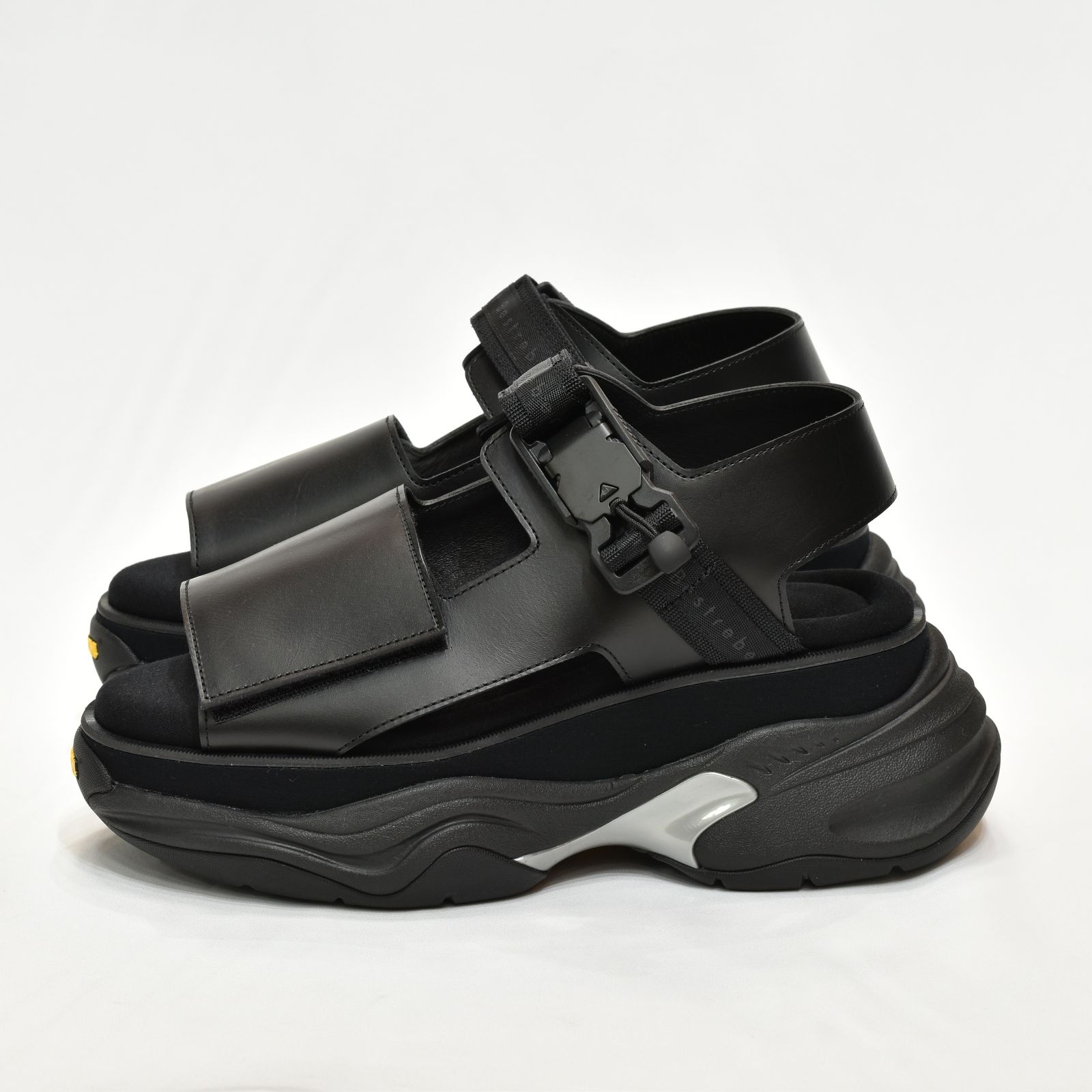 マグネットバックルシューサンダル / LB22SS-SHOES01 (BLACK)