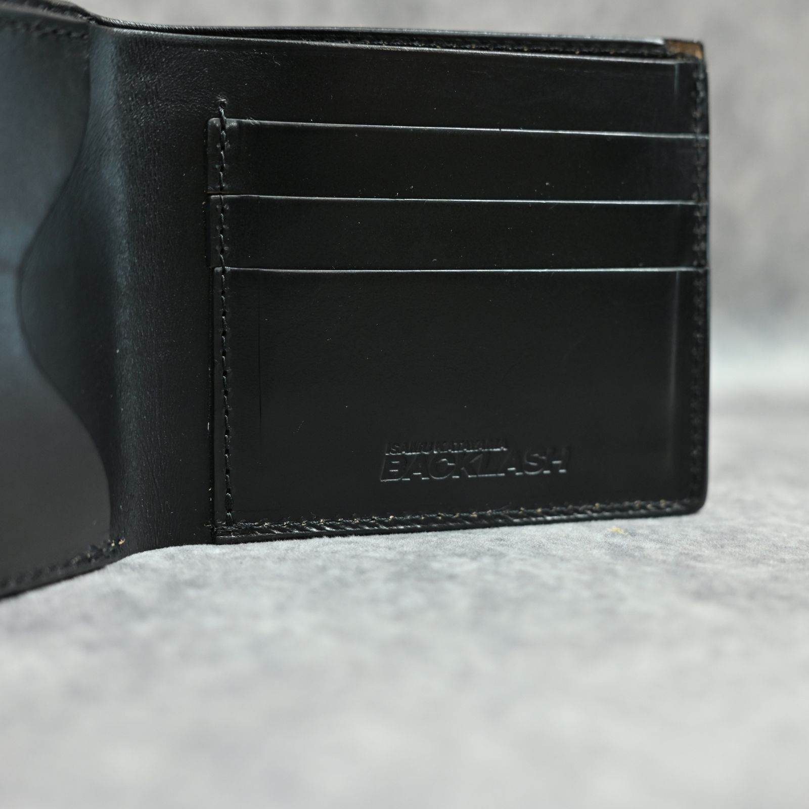 ホーウィンクロムエクセル 二つ折り財布 （BLACK）｜894-01