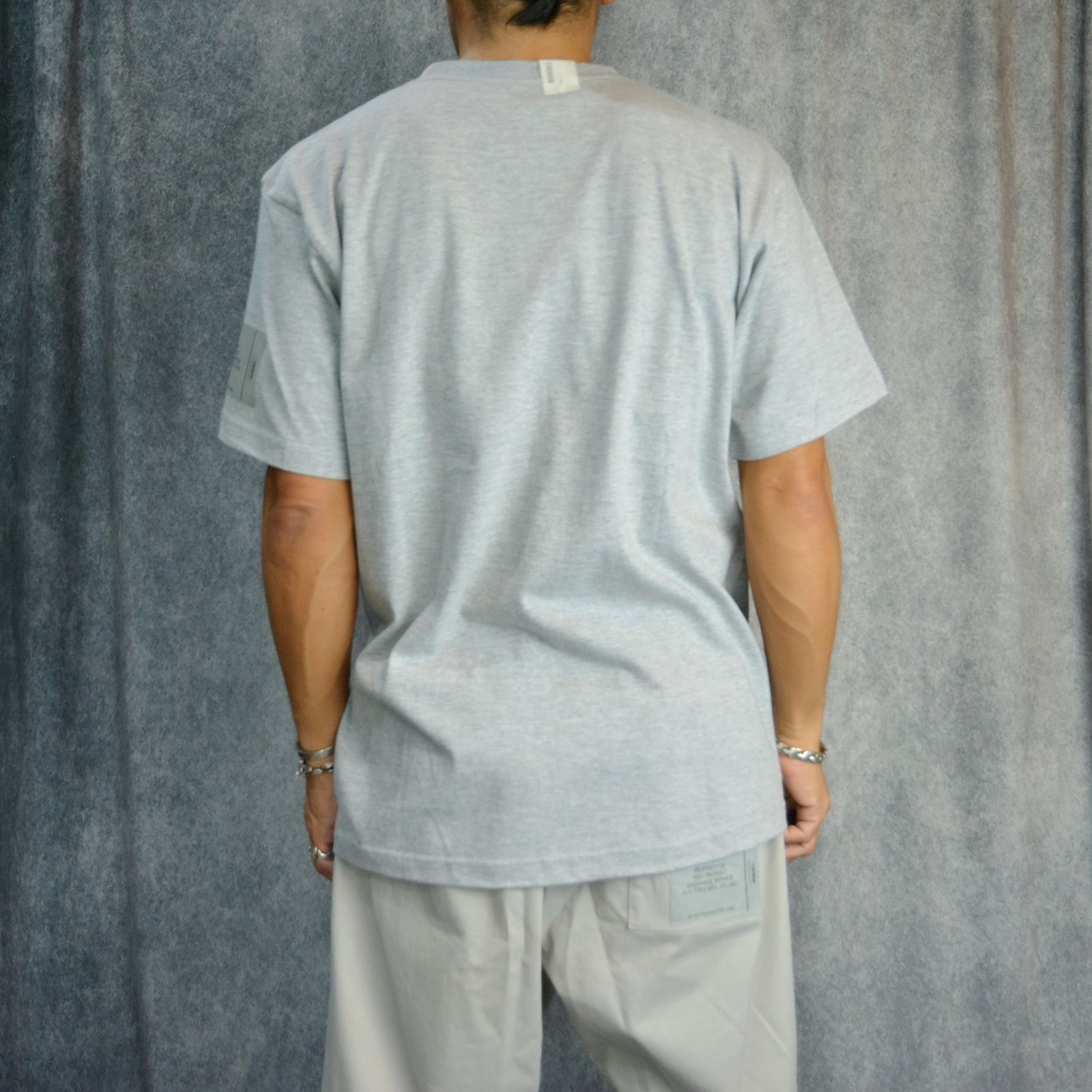 × INVINCIBLE®︎ ドロップショルダー Tシャツ （GRAY）