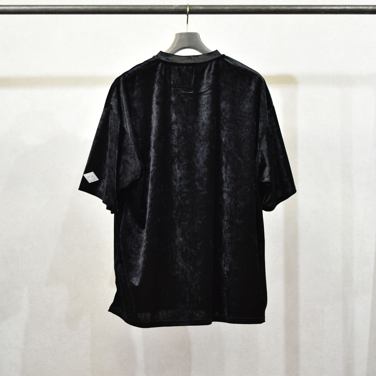 el conductorH - STONE DECORATED T-SHIRT 'DEATH (BK) / ベロア