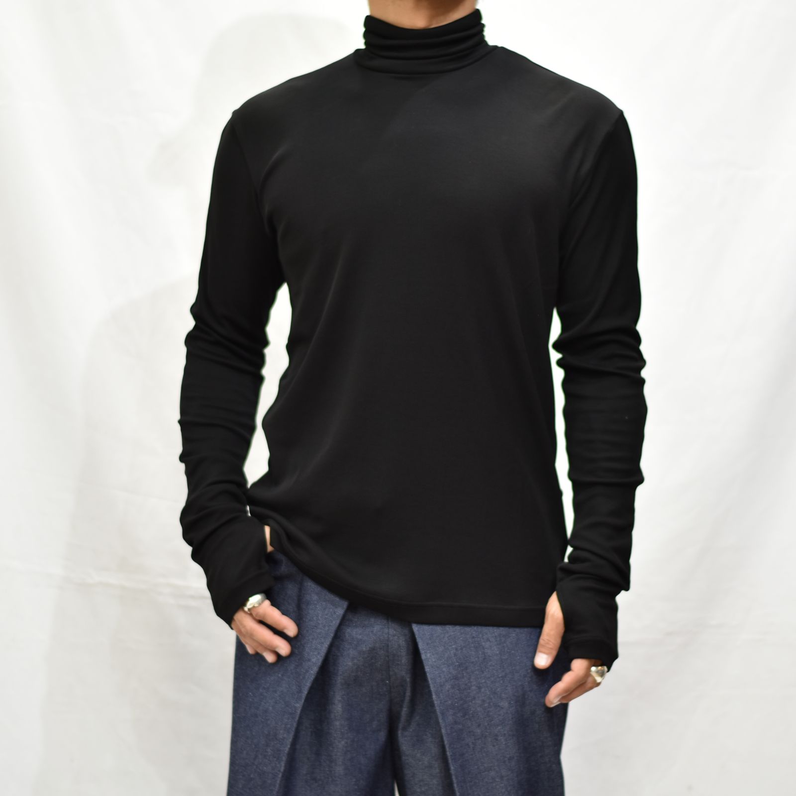 JOHNLAWRENCESULLIVAN - COTTON JERSEY TURTLE NECK TOP