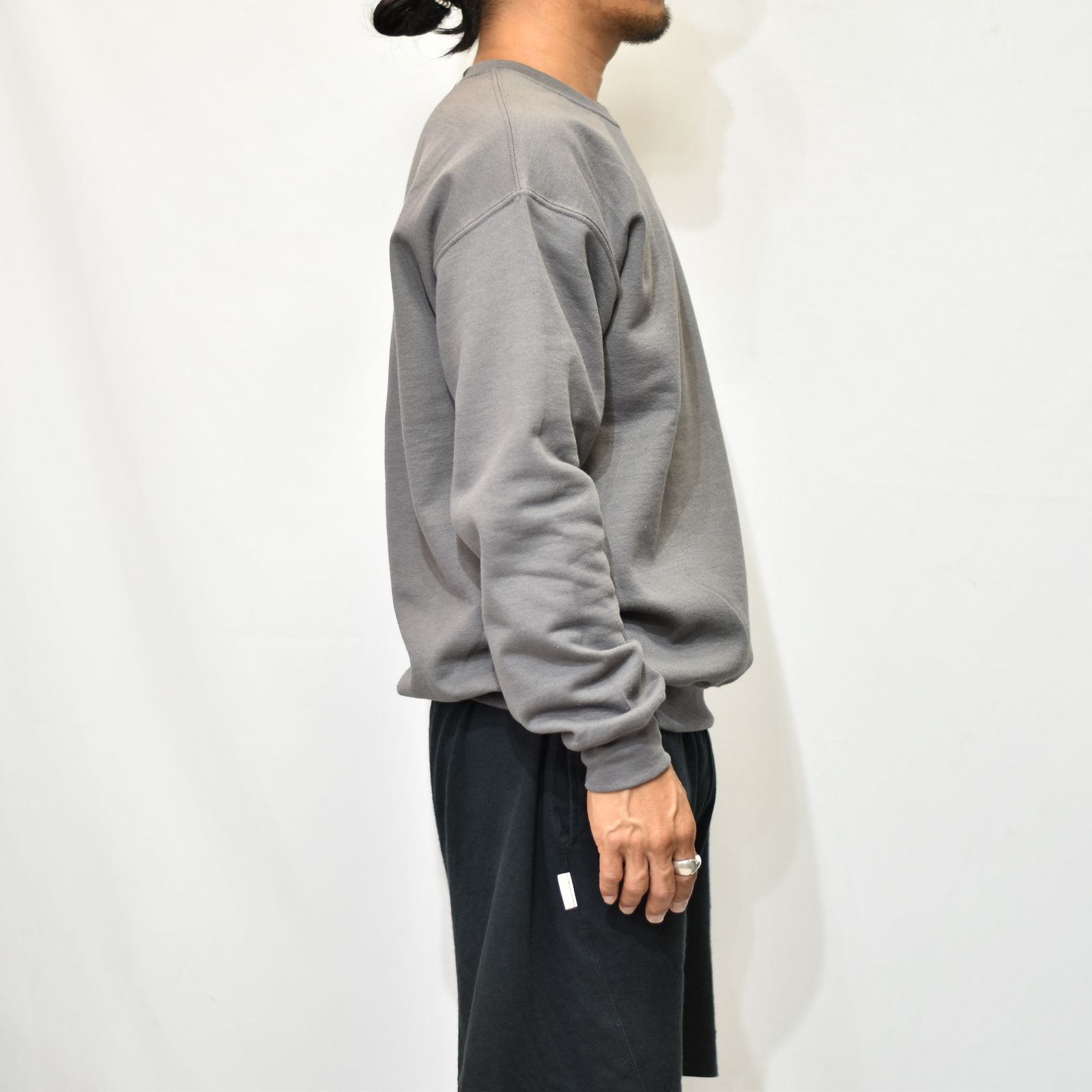 N.HOOLYWOOD - CREWNECK SWEARTSHIRT （CHARCOAL） 裏毛トレーナー | chord online store