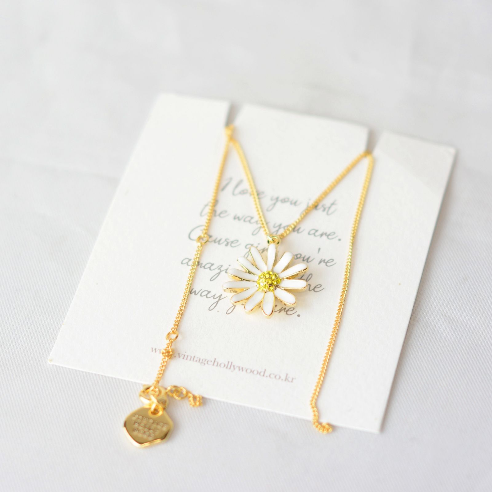 VINTAGE DAISY NECKLACE (GOLD)