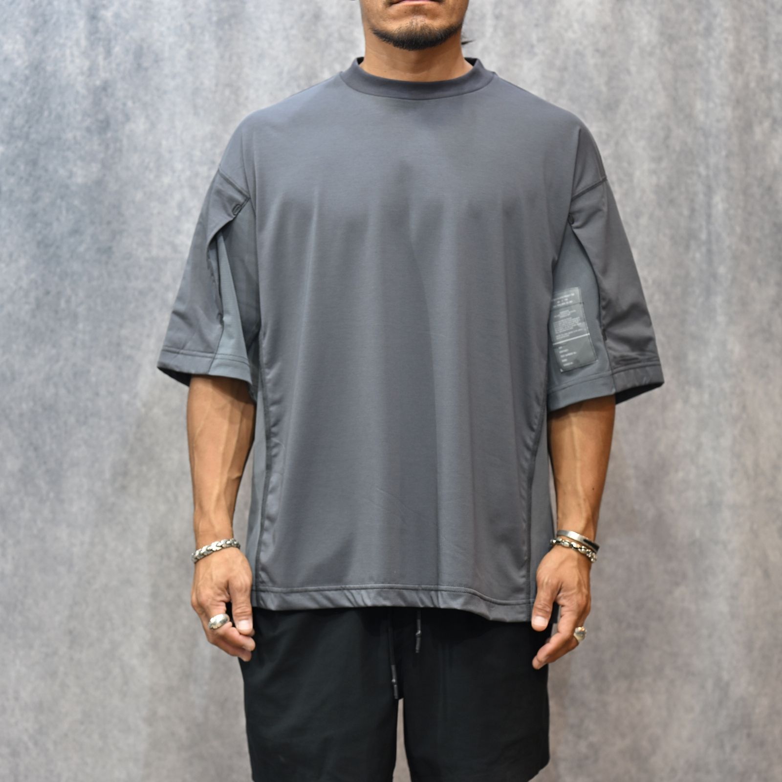 SIDE-PANEL T-SHIRT （CHARCOAL） / ドロップショルダー Tシャツ （チャコール） 9251-CS53-015