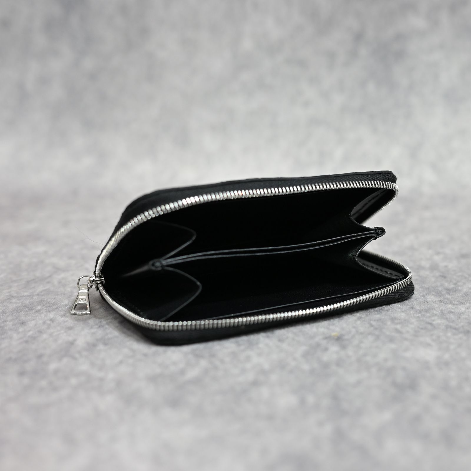 オイルクロコ+イタリアンバケッタ ミニラウンド財布 （BLACK / ブラック） 383-05