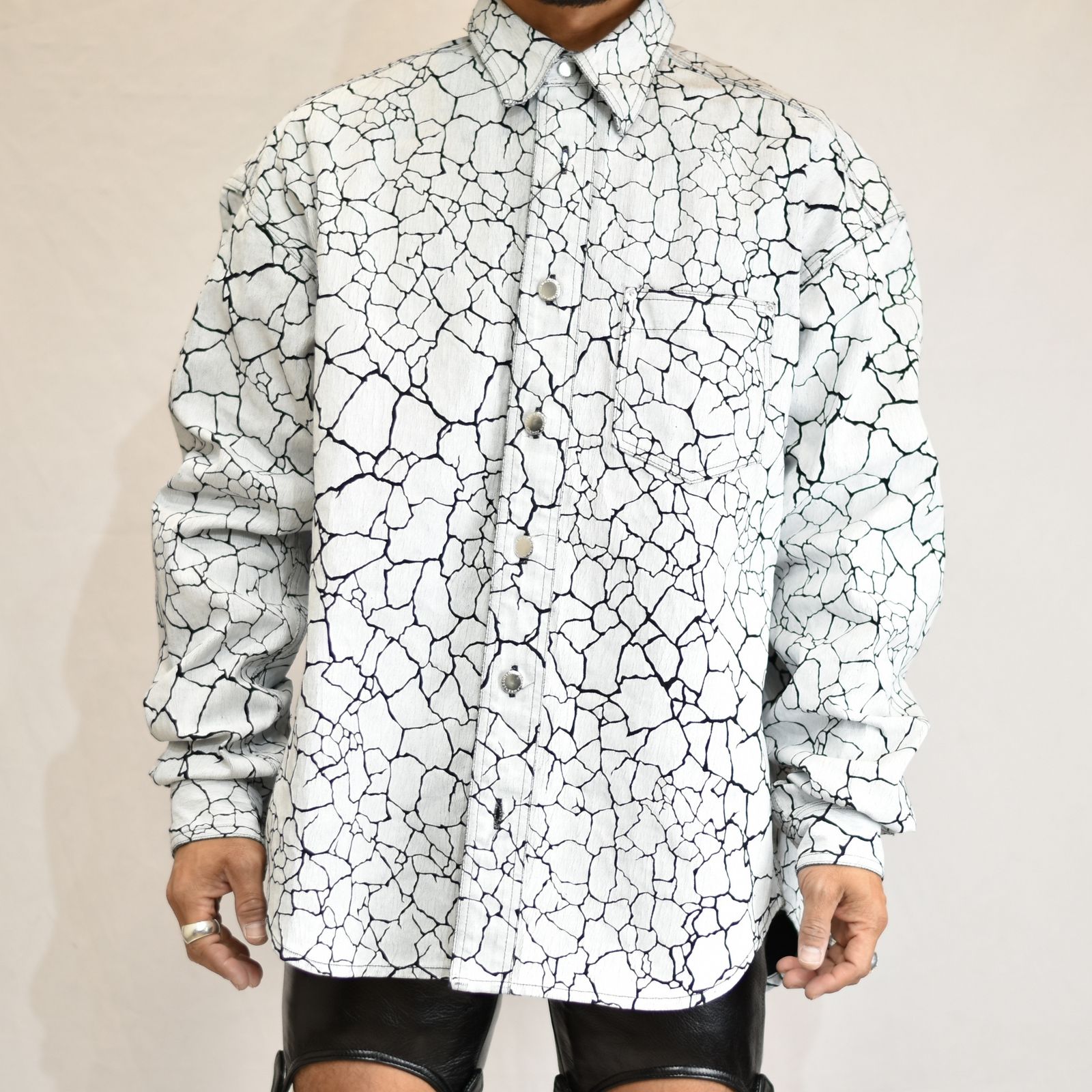 JOHN LAWRENCE SULLIVAN/ジョンローレンスサリバン/Cracked denim oversized shirt - シャツ/ブラウス