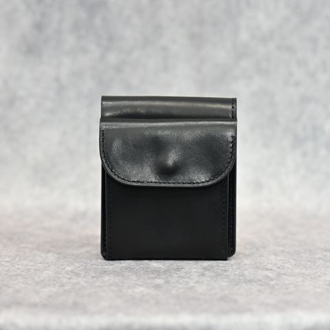 GUIDI CALF WHITE TANNING “Vitello Lucido” WALLET （BLACK）｜カーフ 白鞣し 二つ折り財布｜889-08