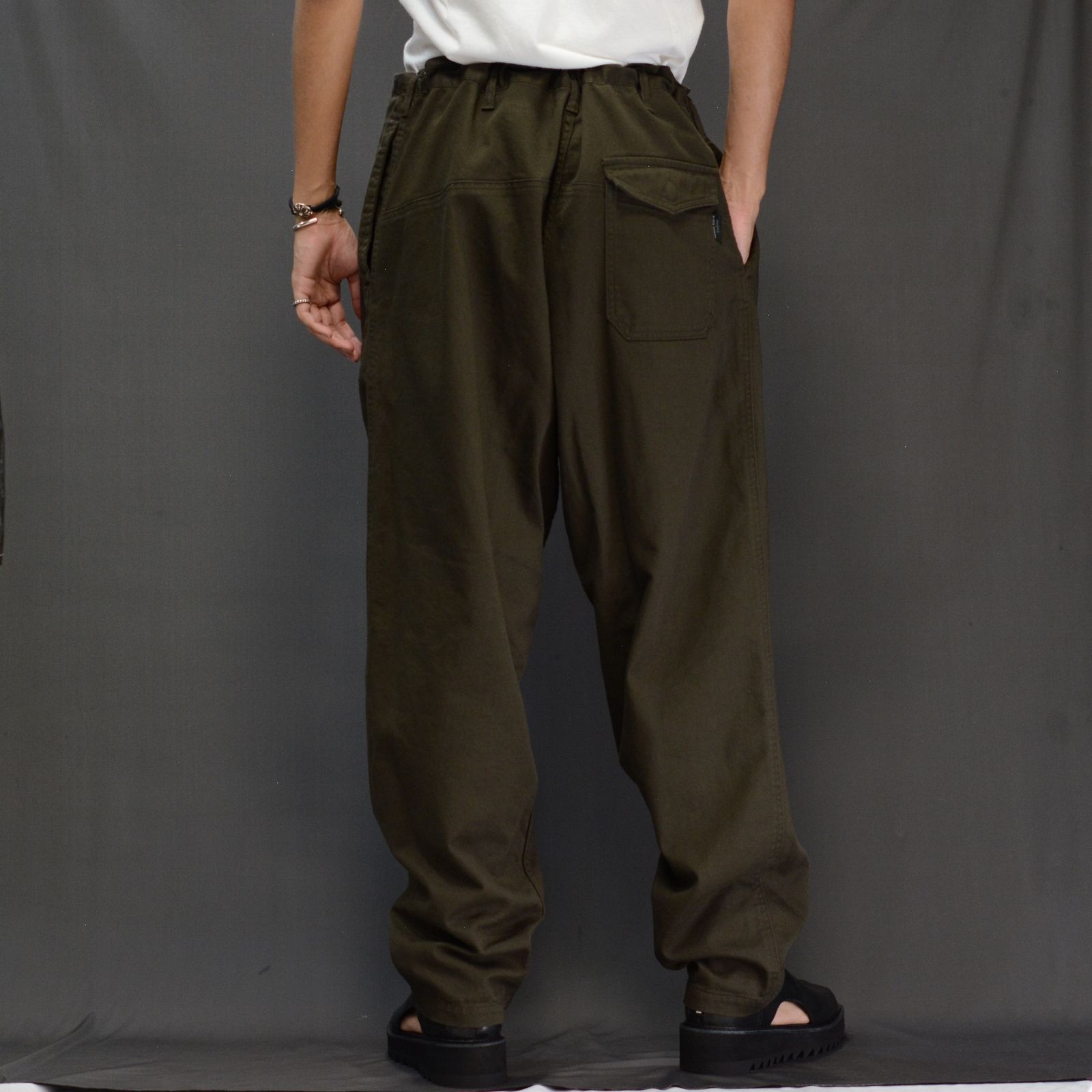 J-NO TUCK W STRING WORK P (BROWN)