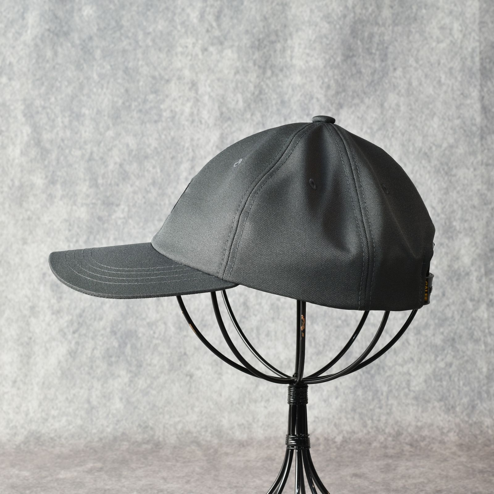 P/T CAL NT LOGO CAP (CHARCOAL) / ロゴ刺繍 浅型キャップ