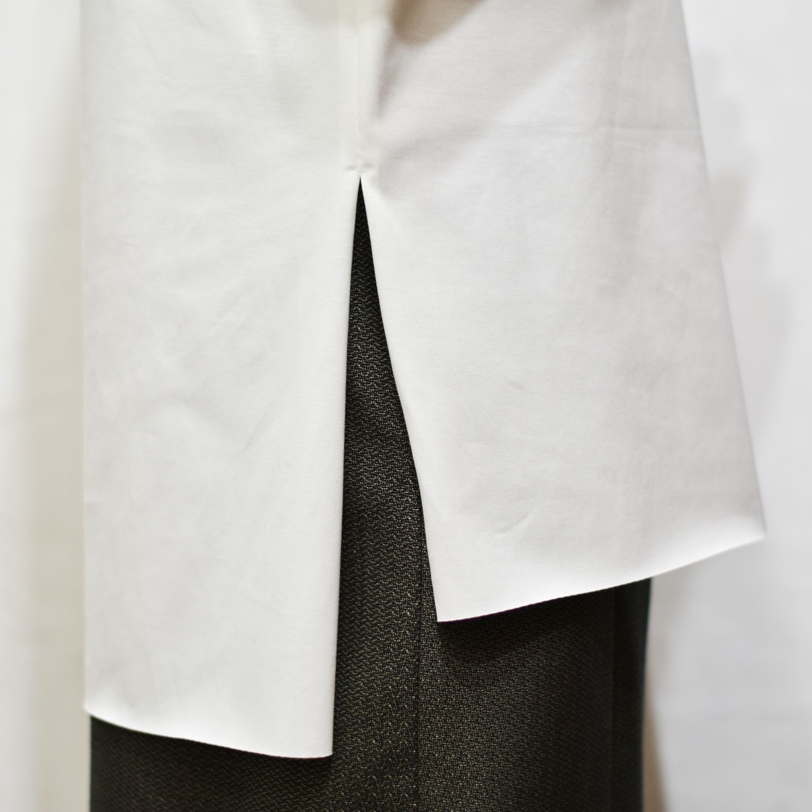 iwahaze pullover (white)