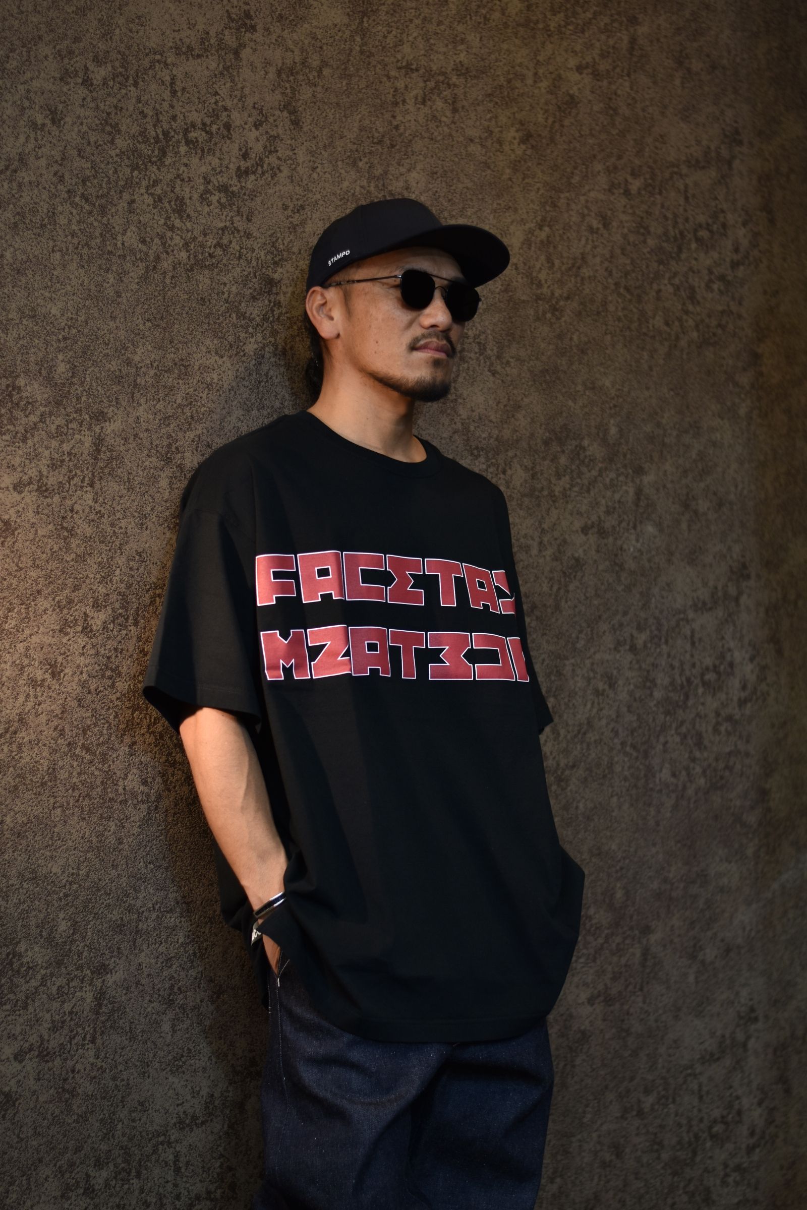 SOCCER LOGO BIG TEE (BLACK)