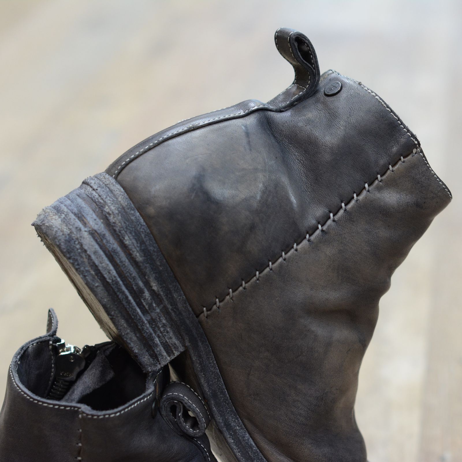 HORSE LEATHER WF-1 WRAP FRONT W/ZIP LINED LEATHER SOLES