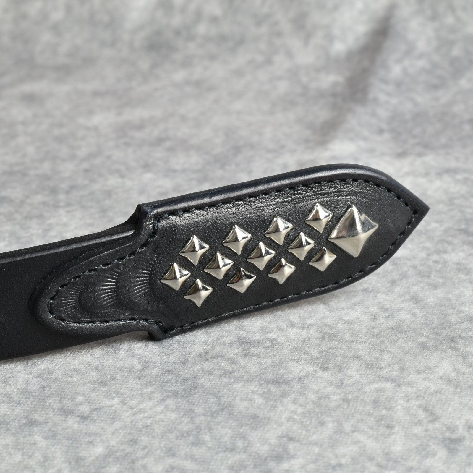 CALEE - STUDS LEATHER NARROW BELT ＜TYPE B＞ (BLACK