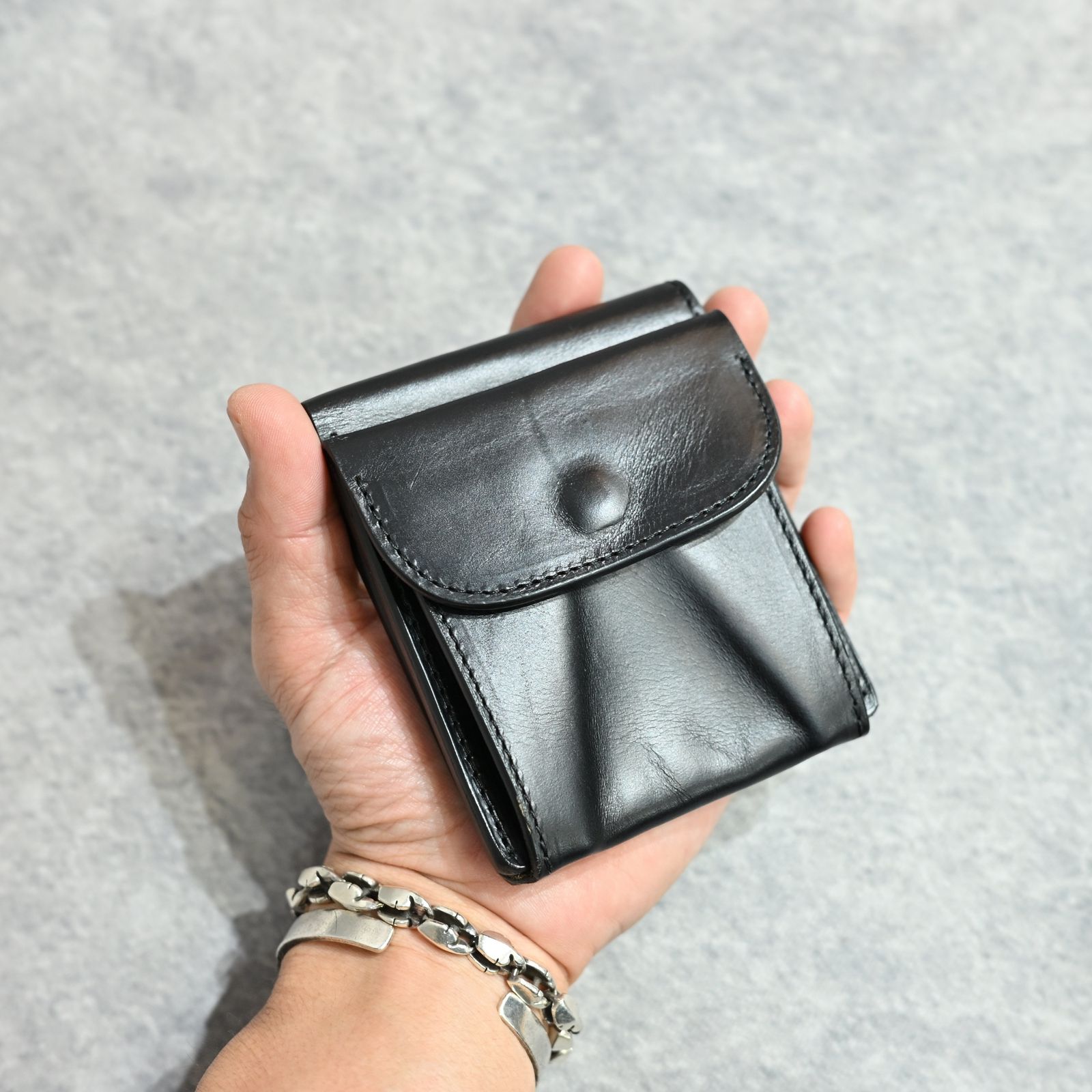 ホーウィンクロムエクセル 二つ折り財布 （BLACK）｜894-01