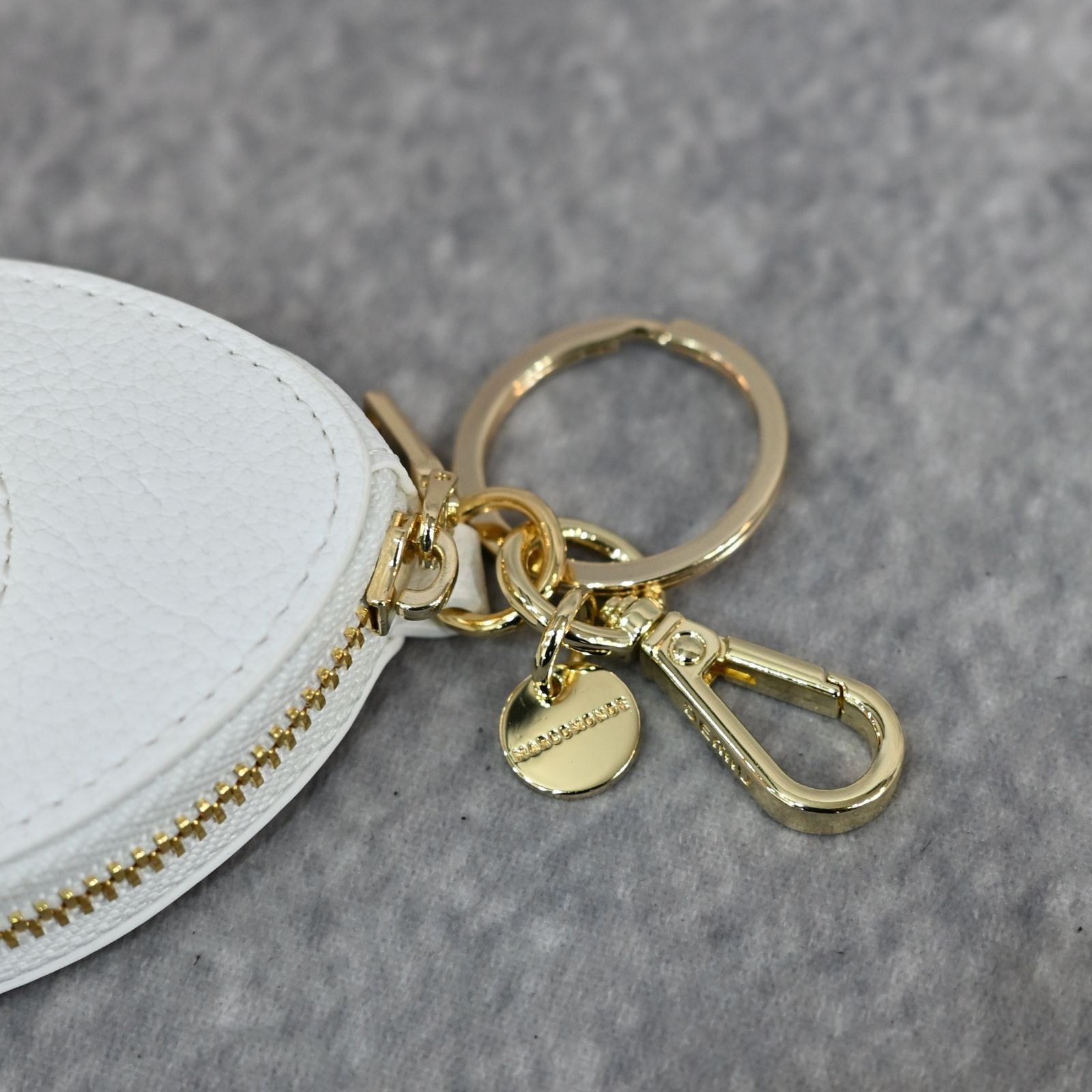 マルコモンドコラボレザーチャーム Egg coincase （WHT×YEL） チャーム キーリング ケース