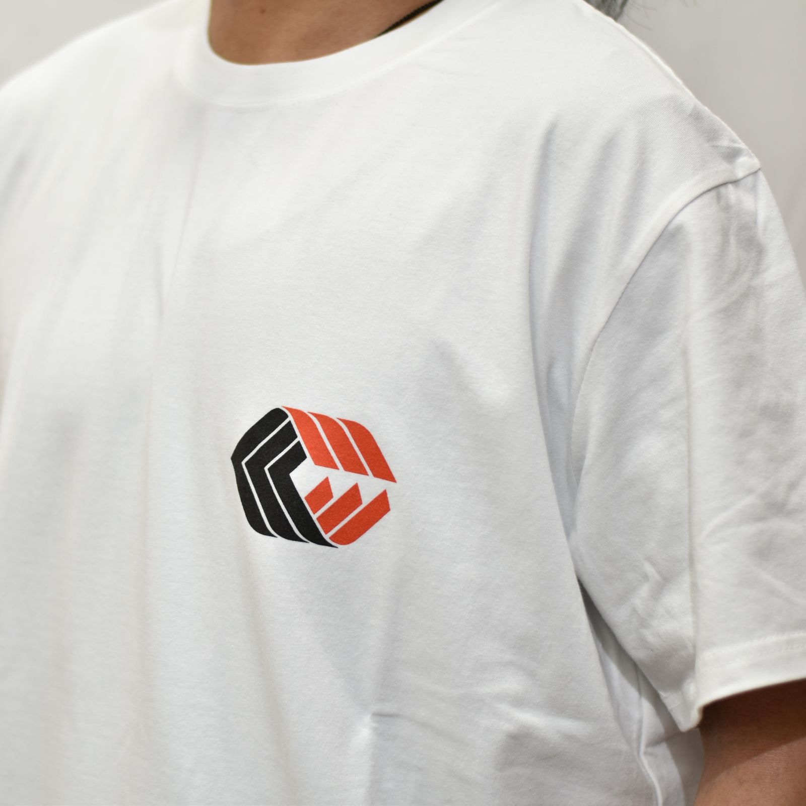 STRETCH TRADE MARK LOGO T-SHIRT (WHITE)