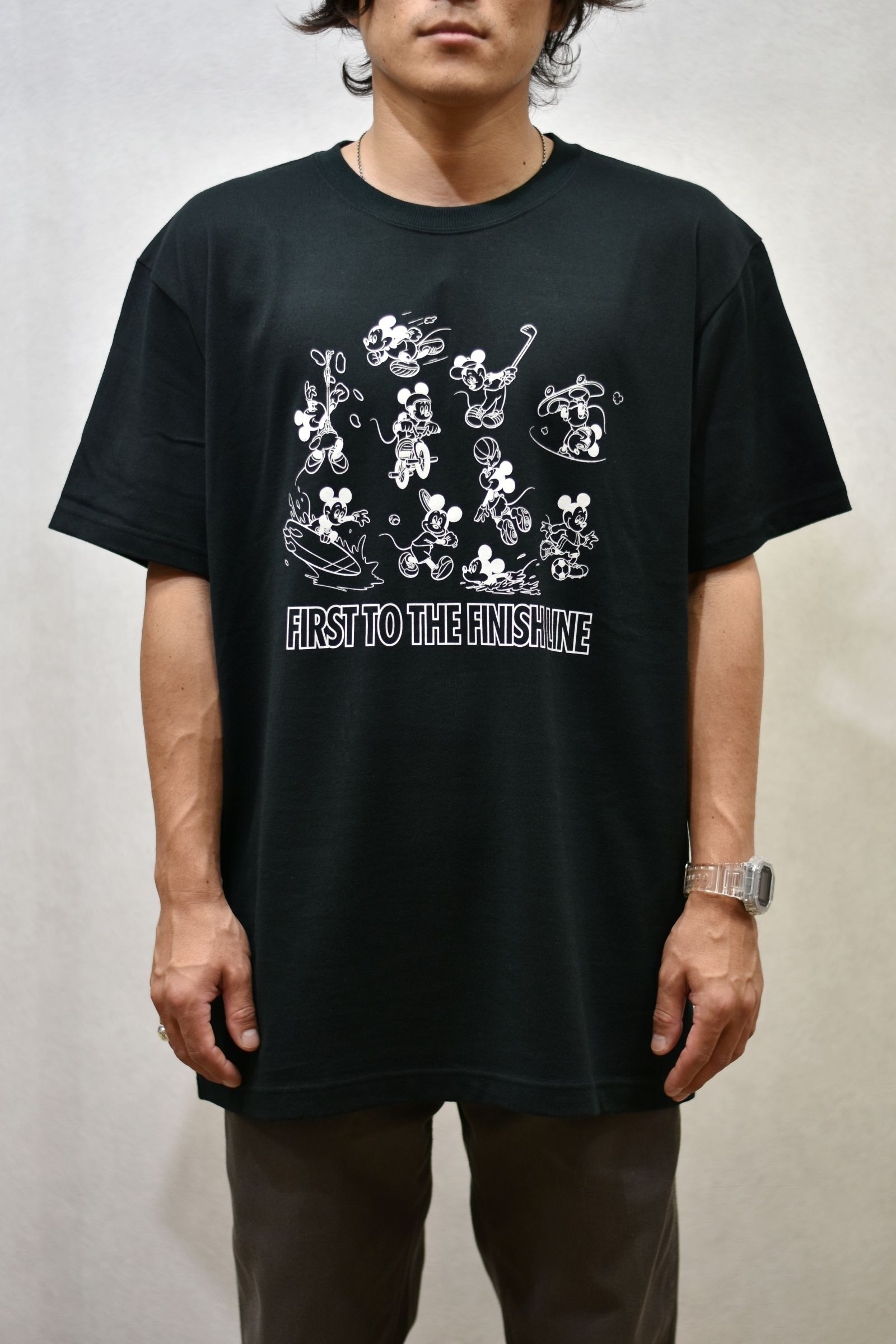 CALEE - ×DISNEY MULTI PLAYER T-SHIRT (BLACK) | chord online