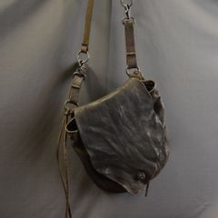 ジャパン ダブルショルダー フルタンニン製品染め バッグ （KHAKI）