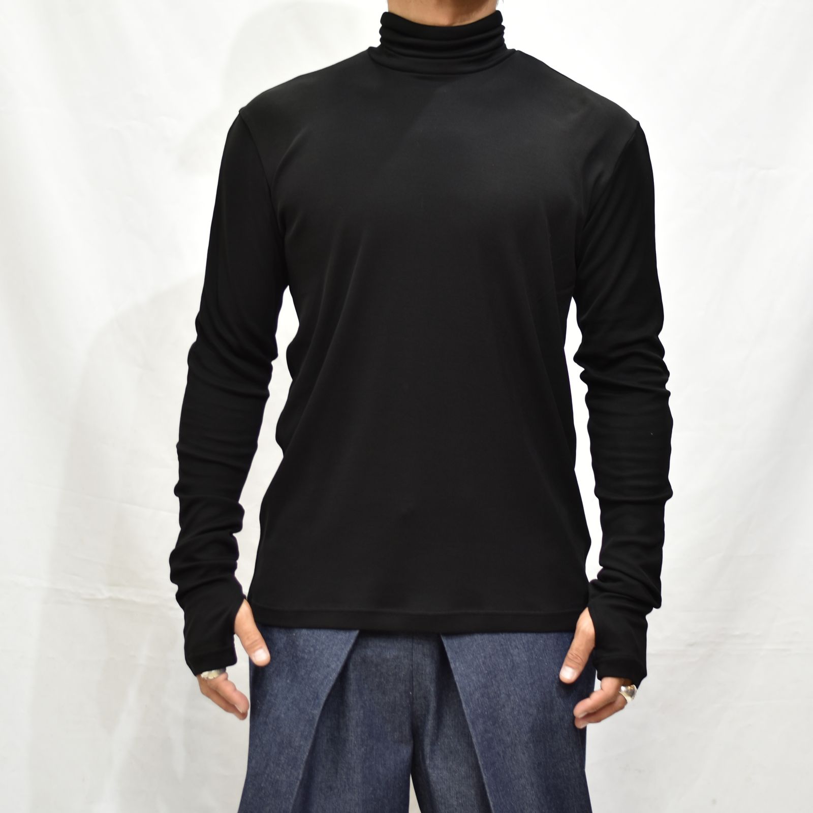 JOHNLAWRENCESULLIVAN - COTTON JERSEY TURTLE NECK TOP