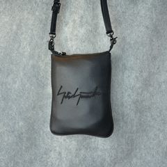 Signature pouch sacoche (BLACK) ロゴ刺繍 サコッシュ（ブラック）
