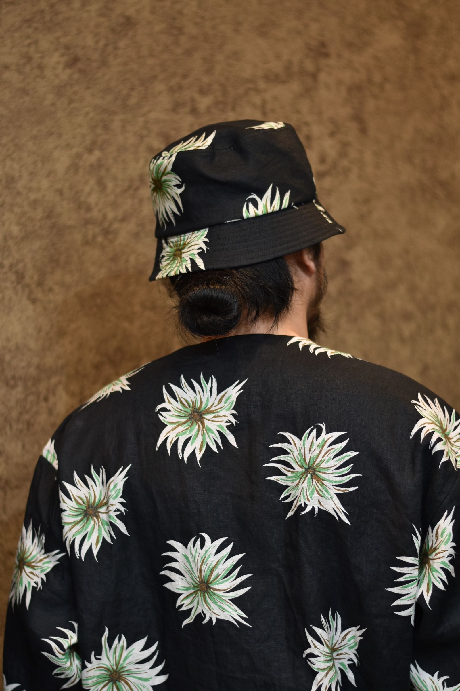 FLOWER PATTERN LINEN BUCKET HAT (BLACK)