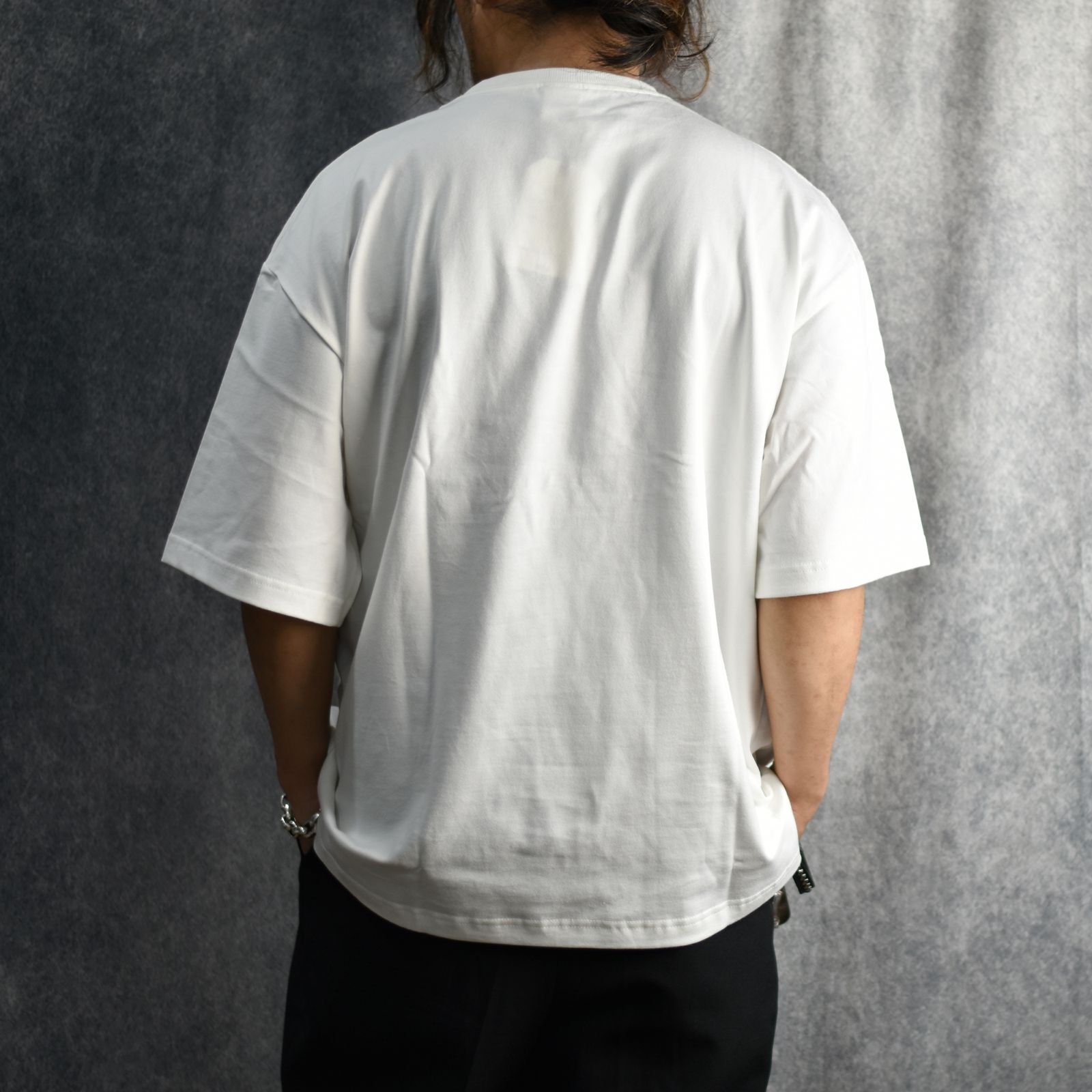 EMBROIDERY DROP SHOULDER S/S TEE (WHITE) / 胸ロゴ刺繍 ドロップショルダー 半袖 Tシャツ