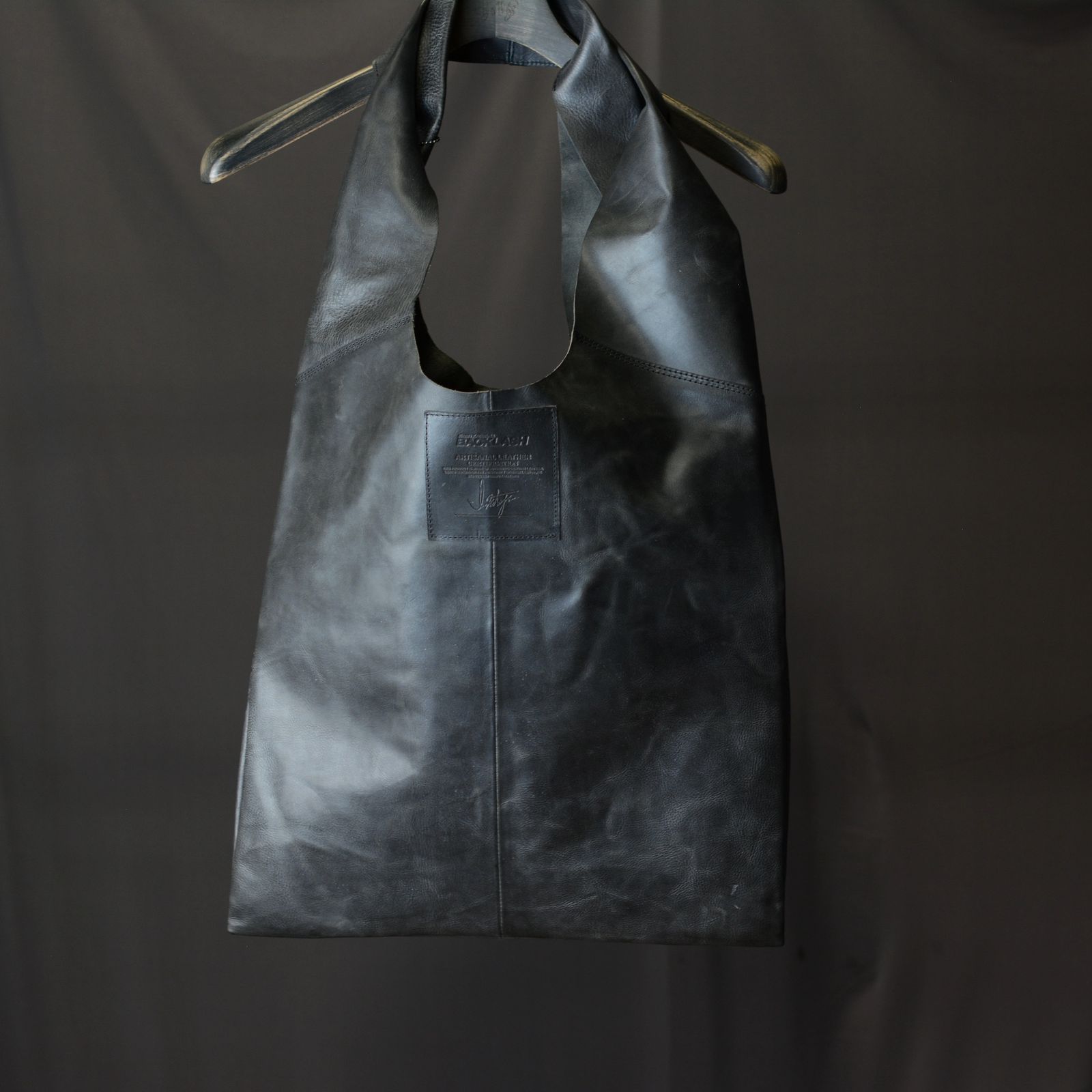 GUIDI カーフWAX仕上げ 限定トート （ブラック）
