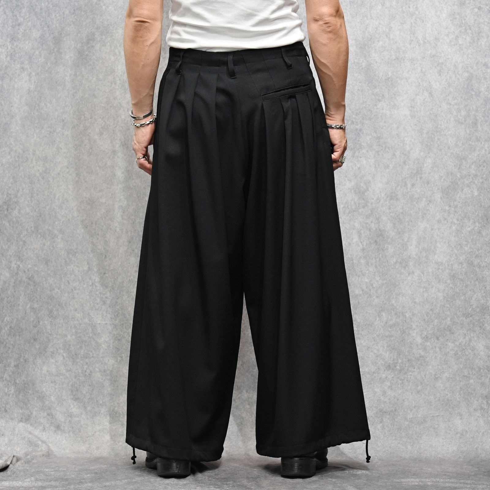 WOOL GABARDINE BALLOON PANTS  （BLACK / ブラック） 12タック バルーンパンツ｜HO-P07-100-2-02