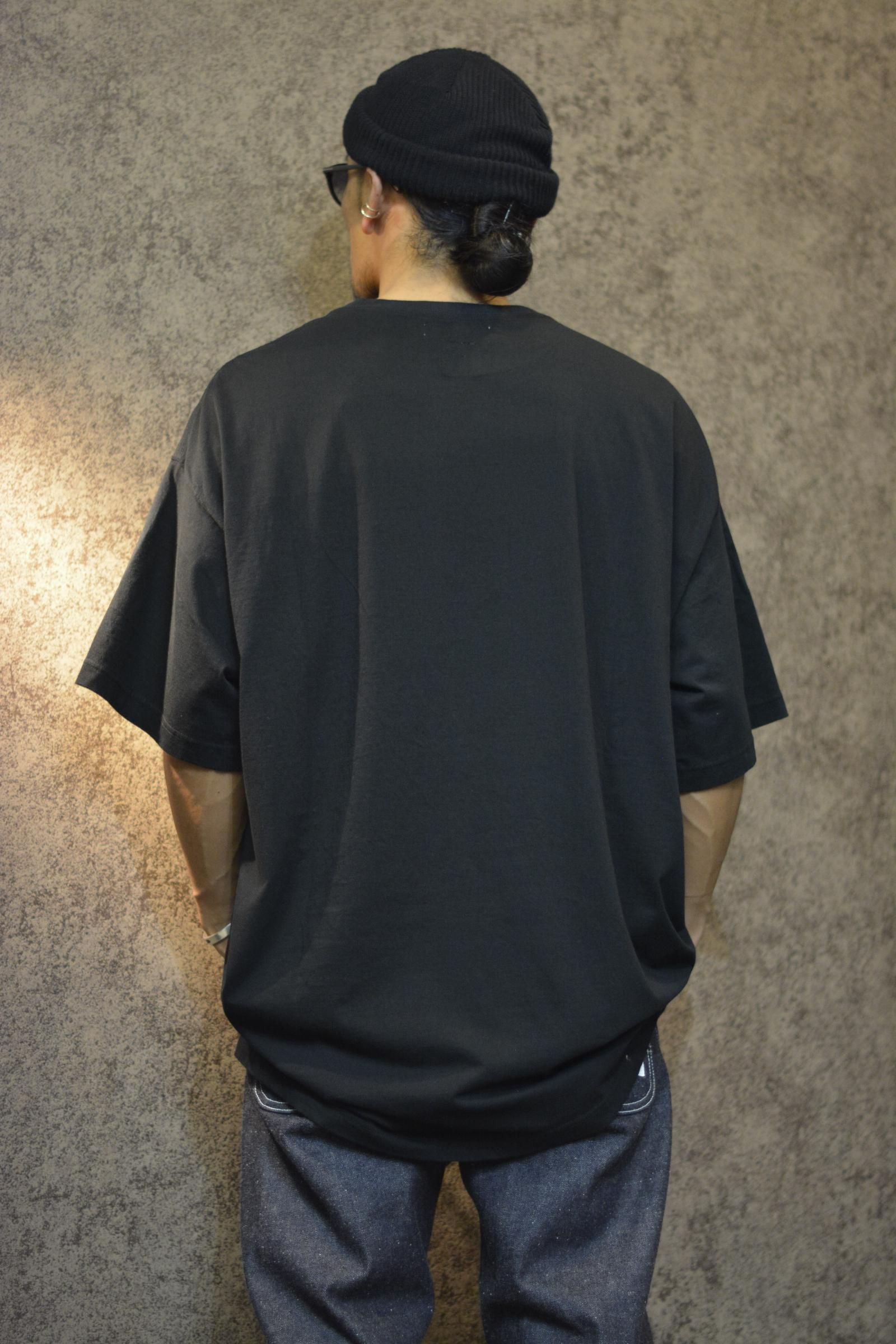 MOVIE TEE 2 / PINK FLAMINGOS (BLACK)