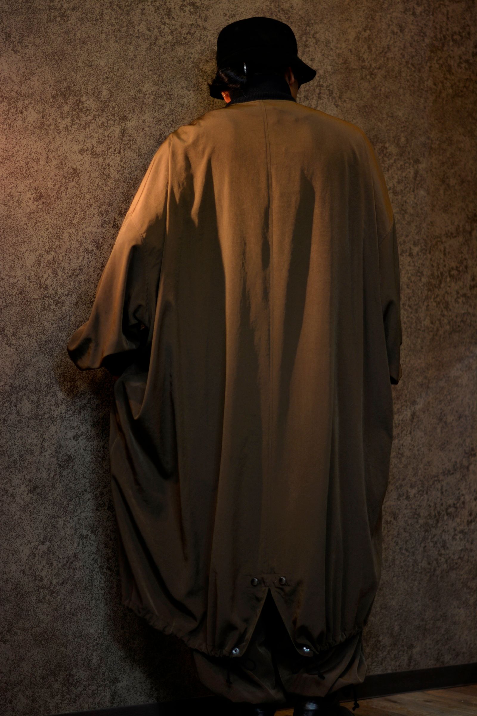Dolman sleeve rib