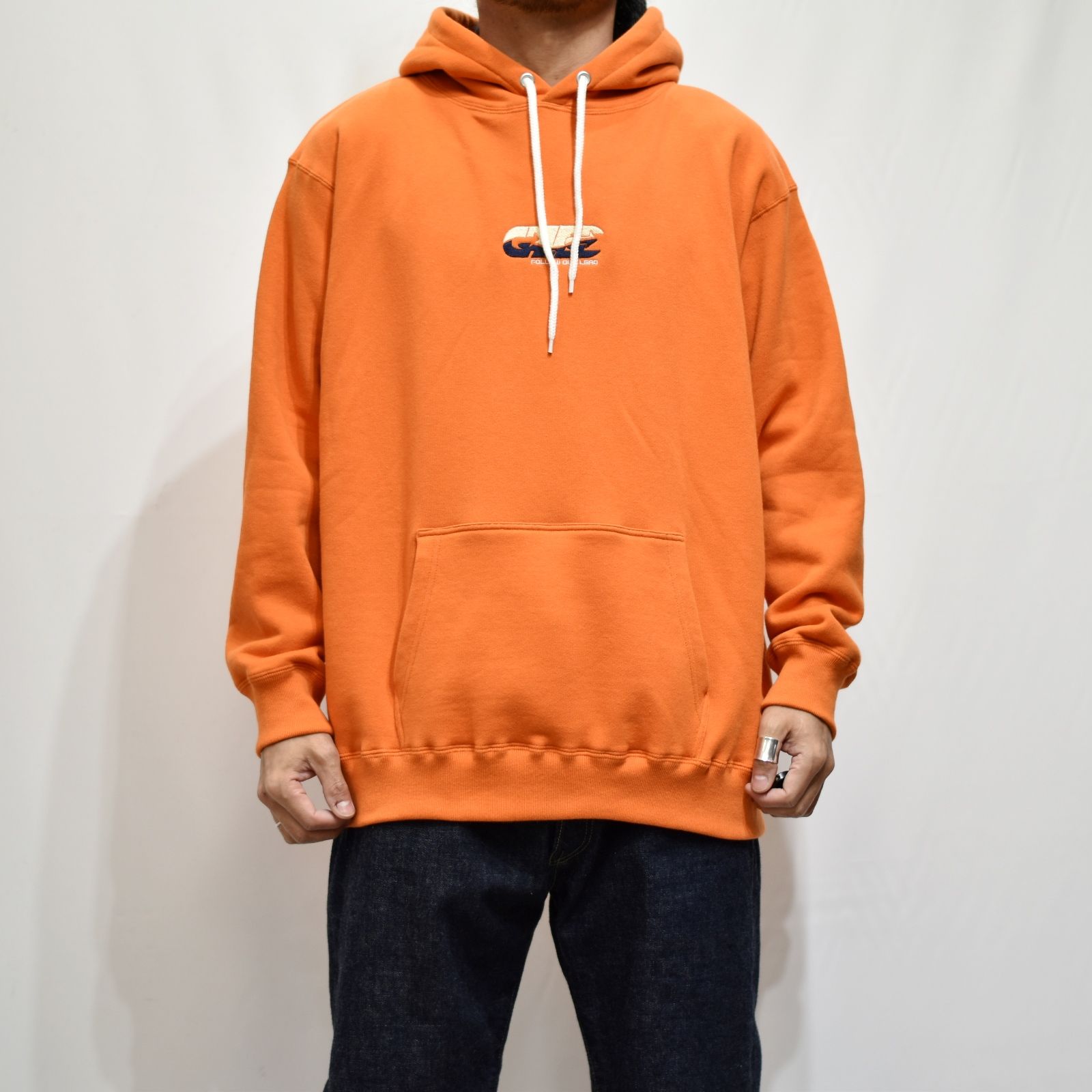 CALEE RC LOGO PULLOVER HOODIE (ORANGE)