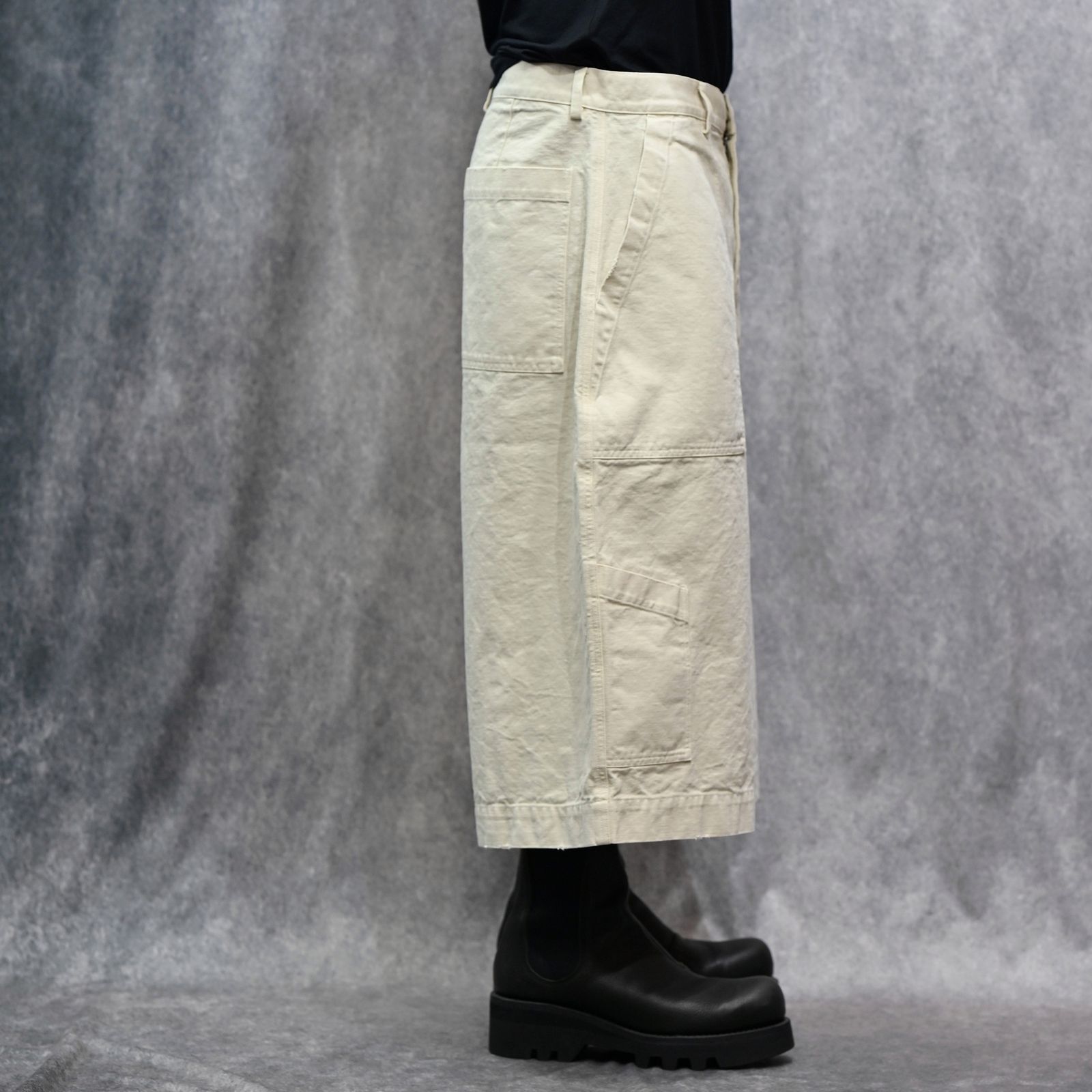 WIDE SHORT CHINO PANTS (OFF WHITE / オフホワイト) ショート チノパンツ｜2601019