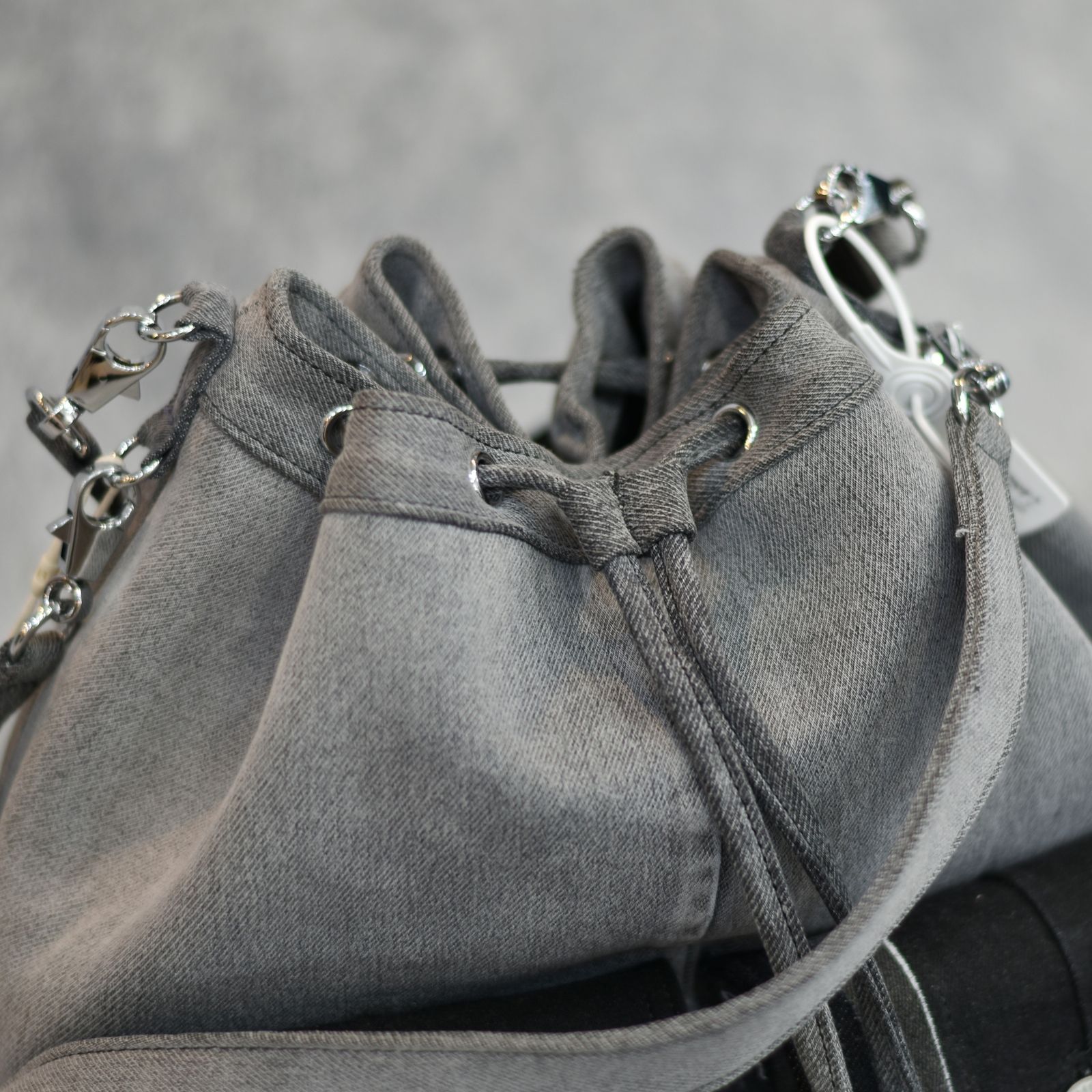 TOOL BAG  (MULTI BLACK DENIM) | バケットバッグ 巾着バッグ
